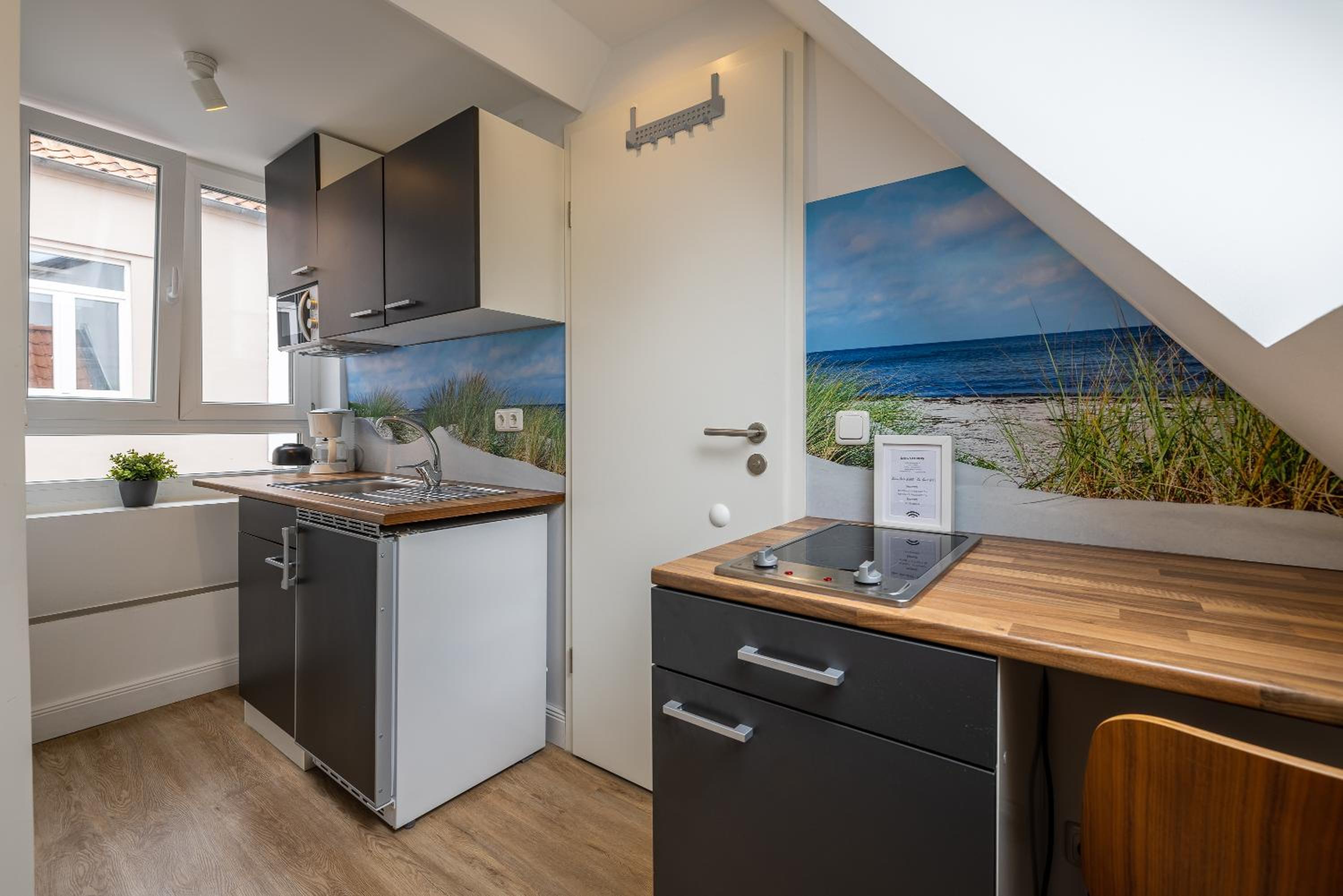 Economy Studio - Annex