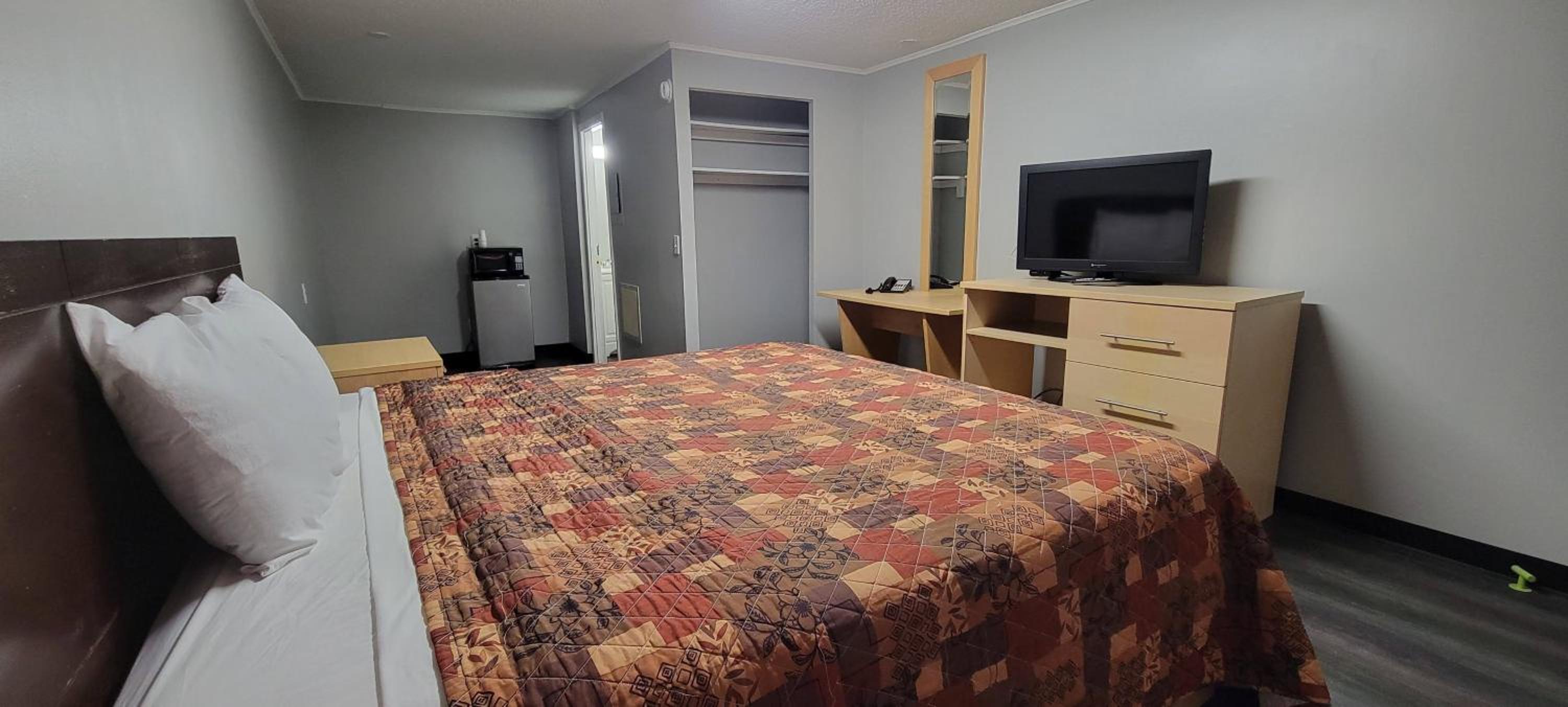 Deluxe Single Room