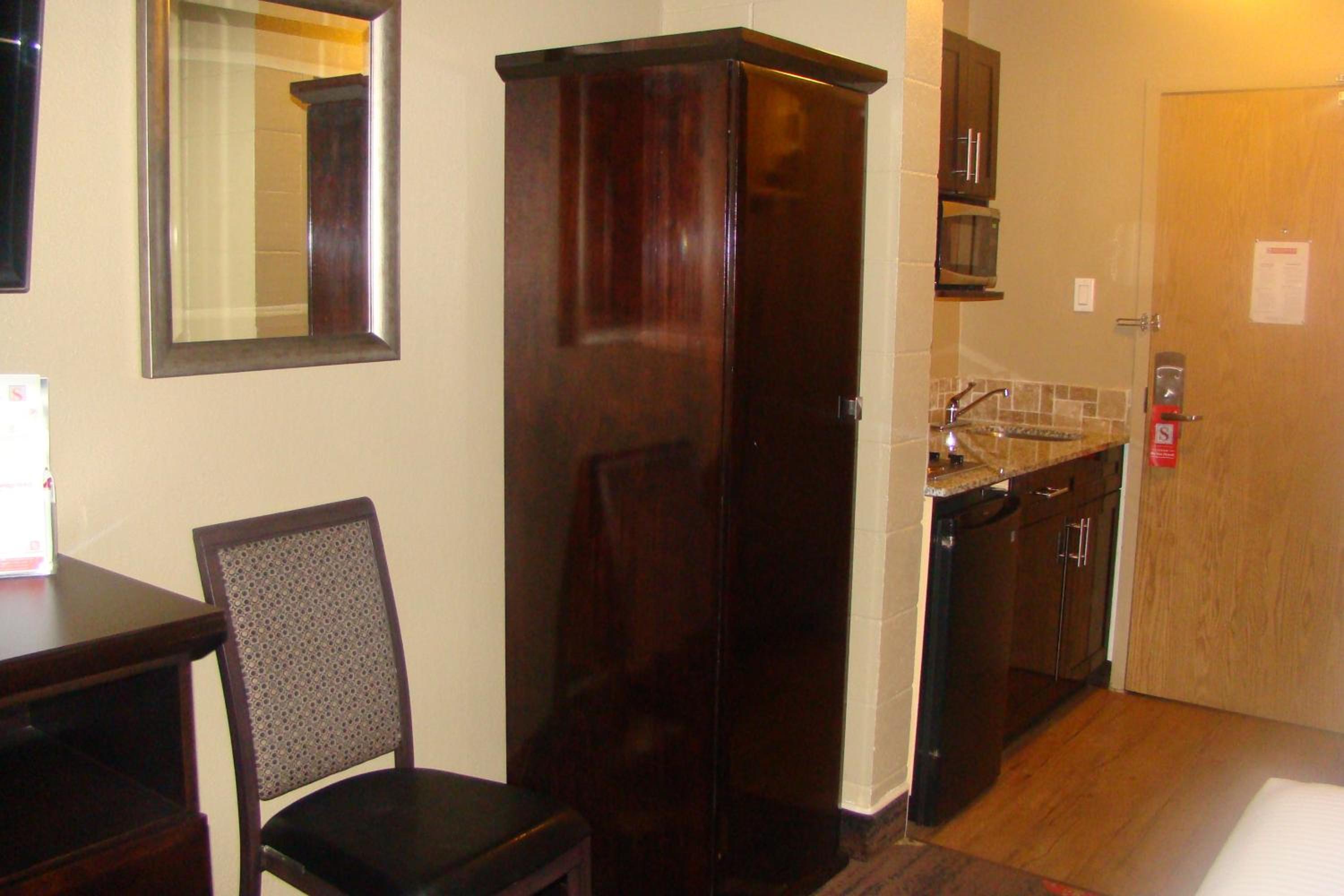 Deluxe Double Room with Kitchenette