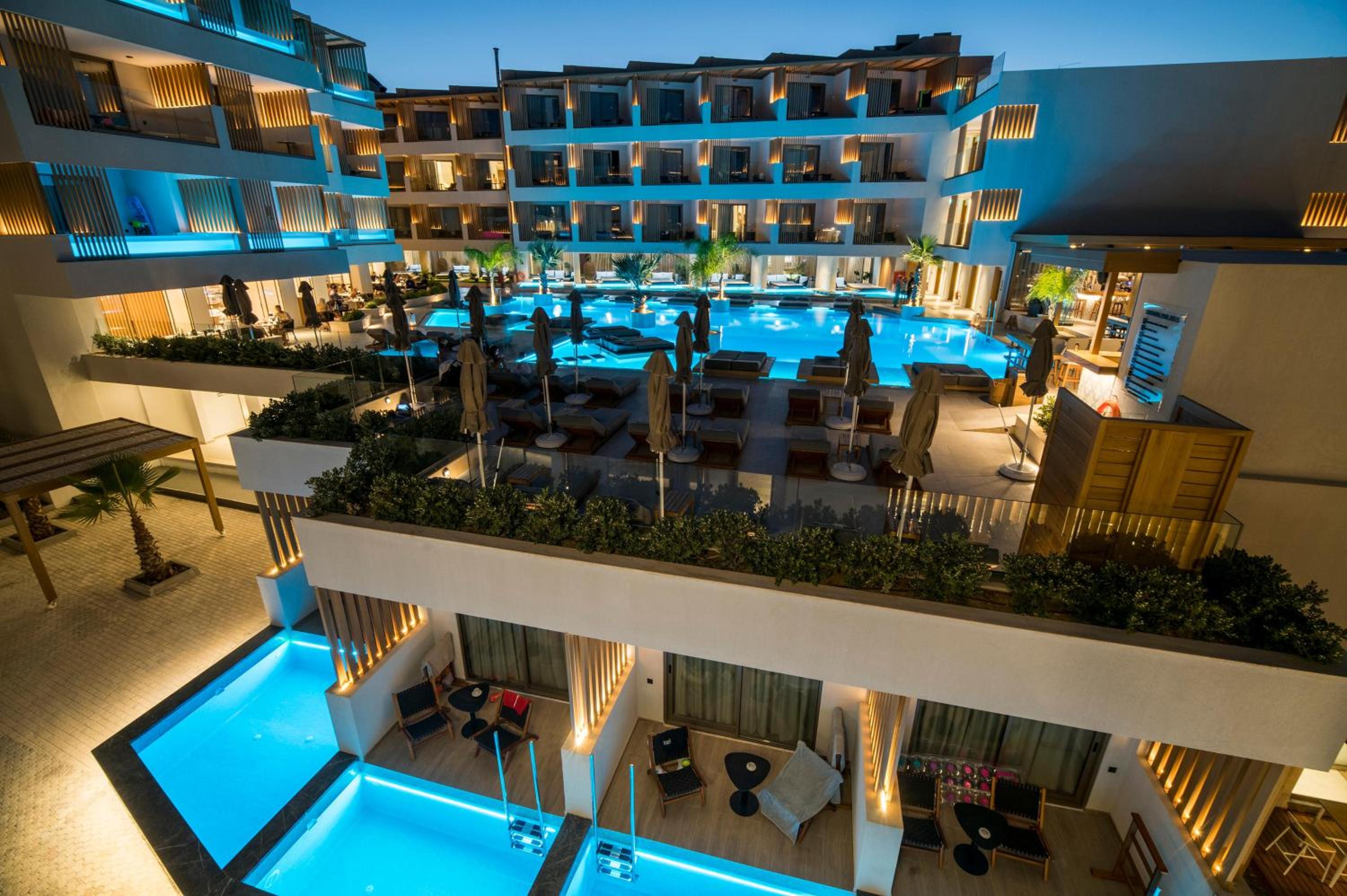 Dazzling Blue with Sea View