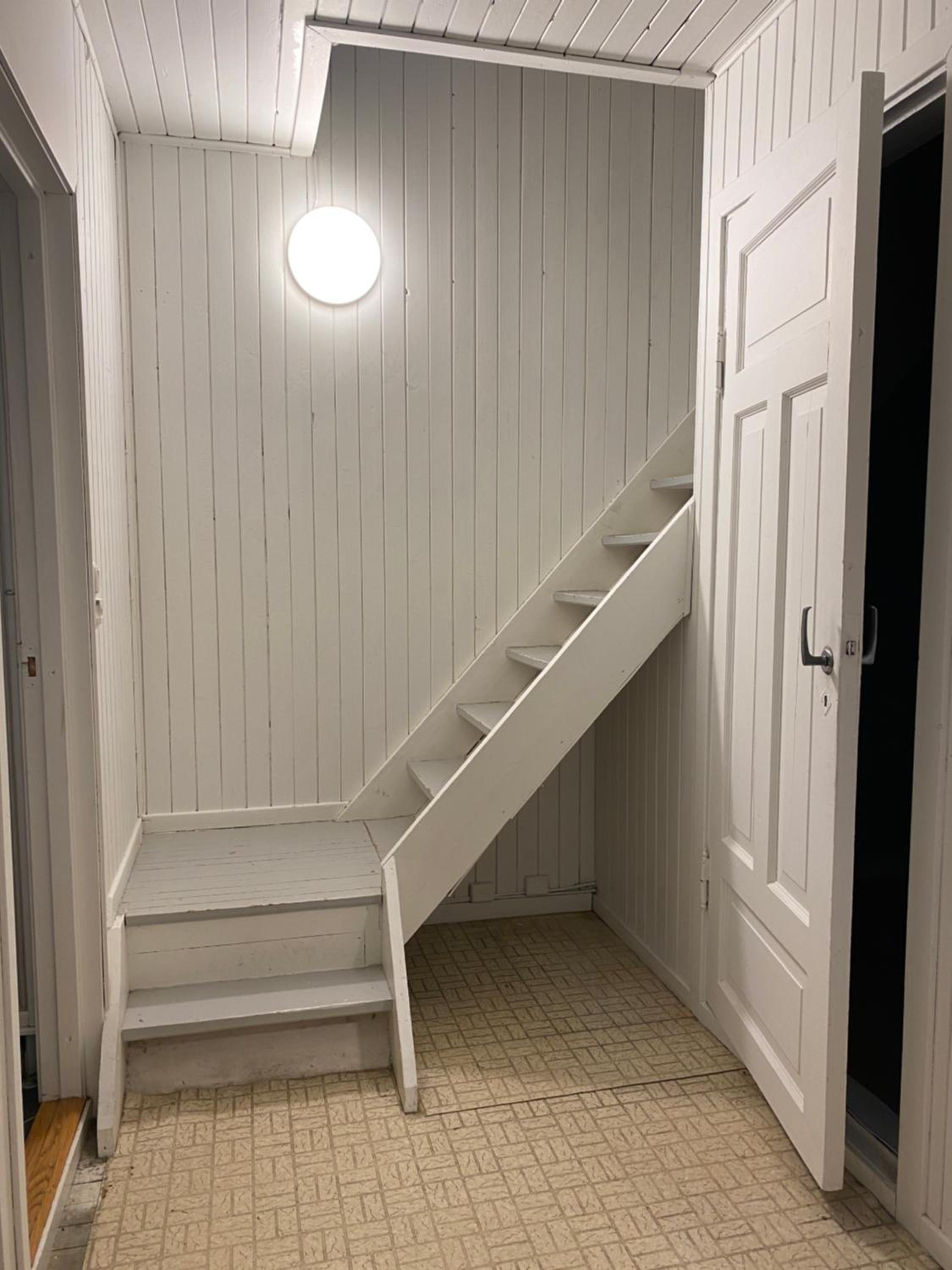 Apartment with Mountain View