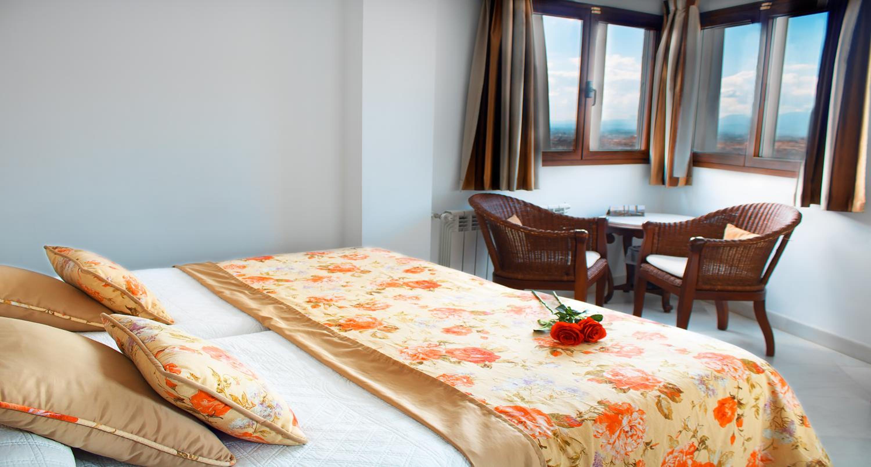 Superior Twin Room with City View