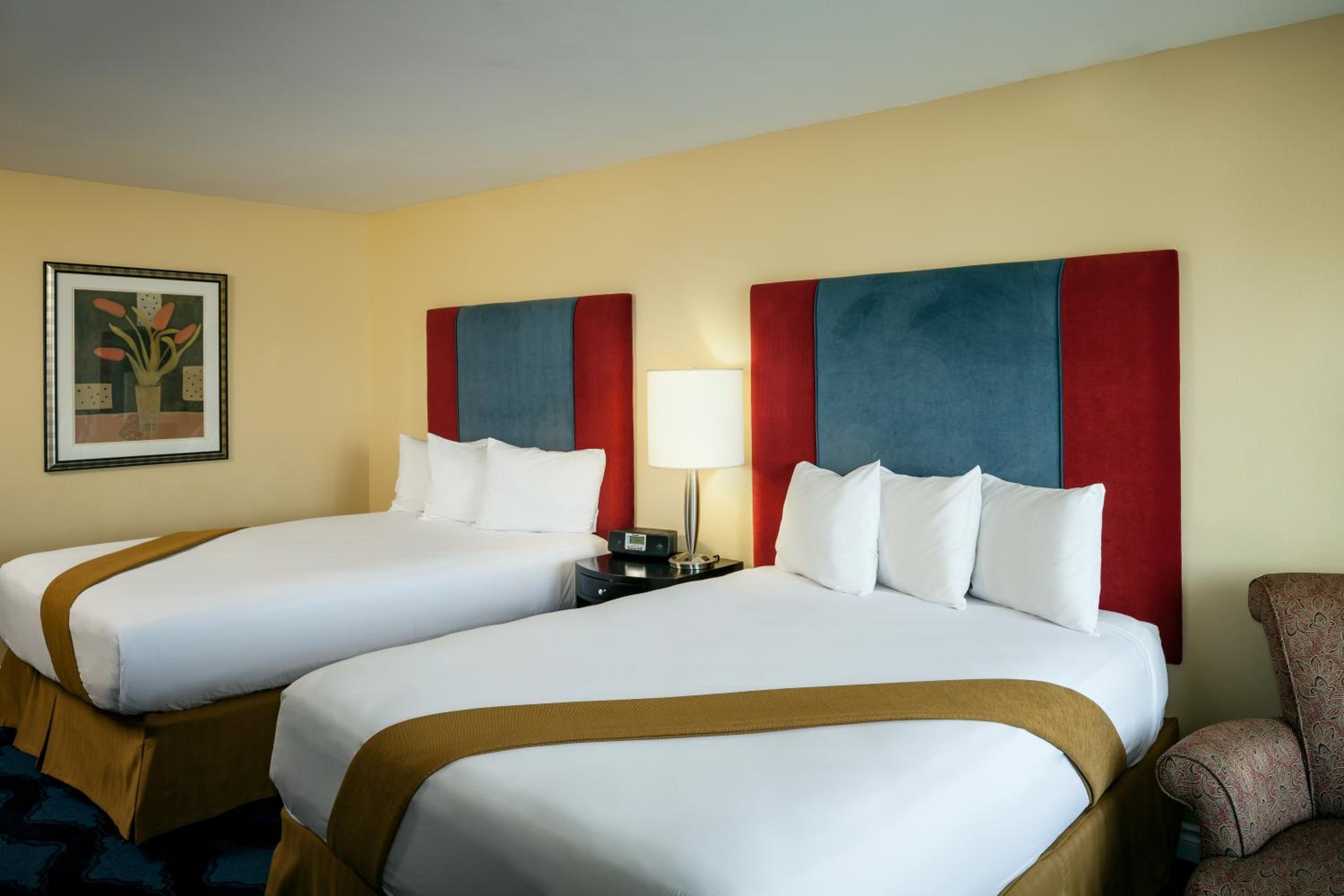 Deluxe Queen Room with Two Queen Beds