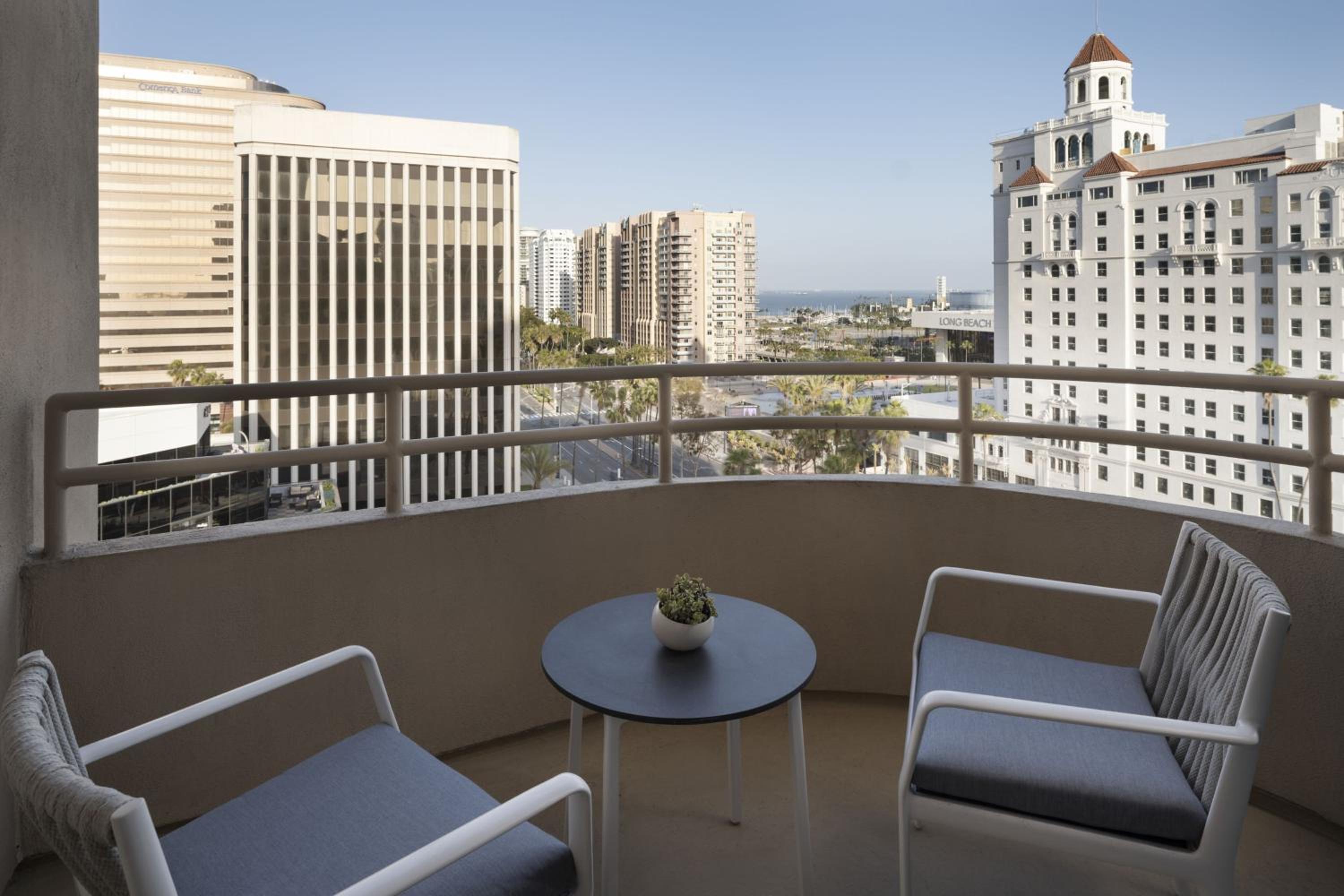 King Corner Room with Balcony and Harbor View