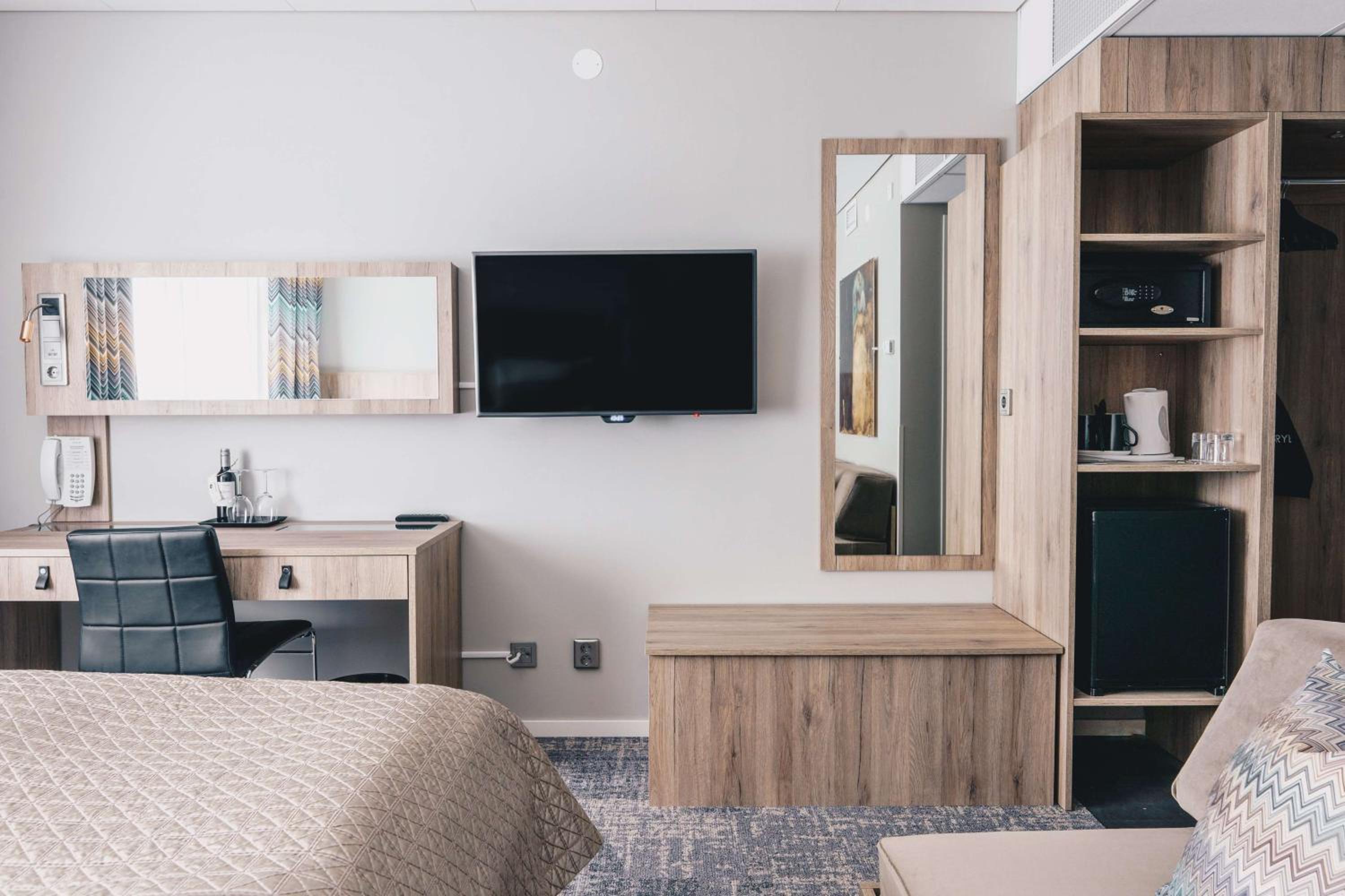 King Room with Sofa Bed