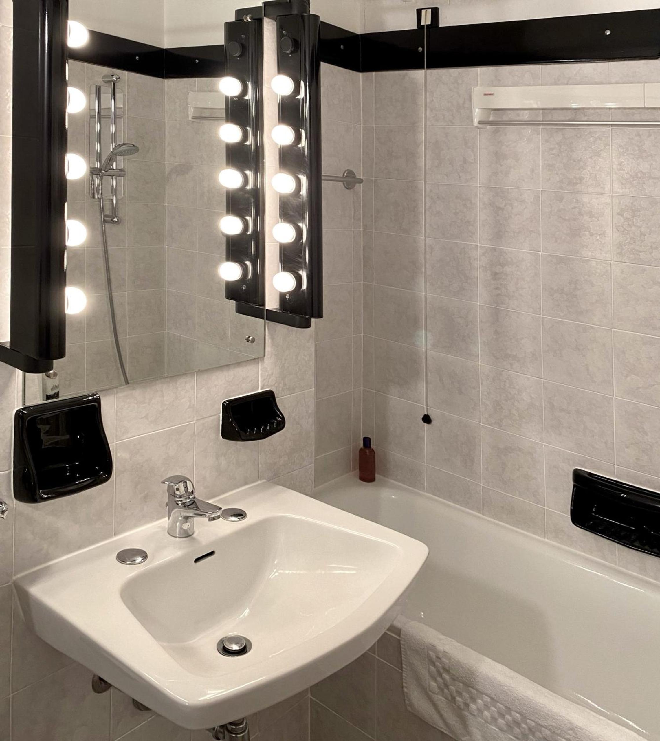 One-Bedroom Apartment (2 Adults)