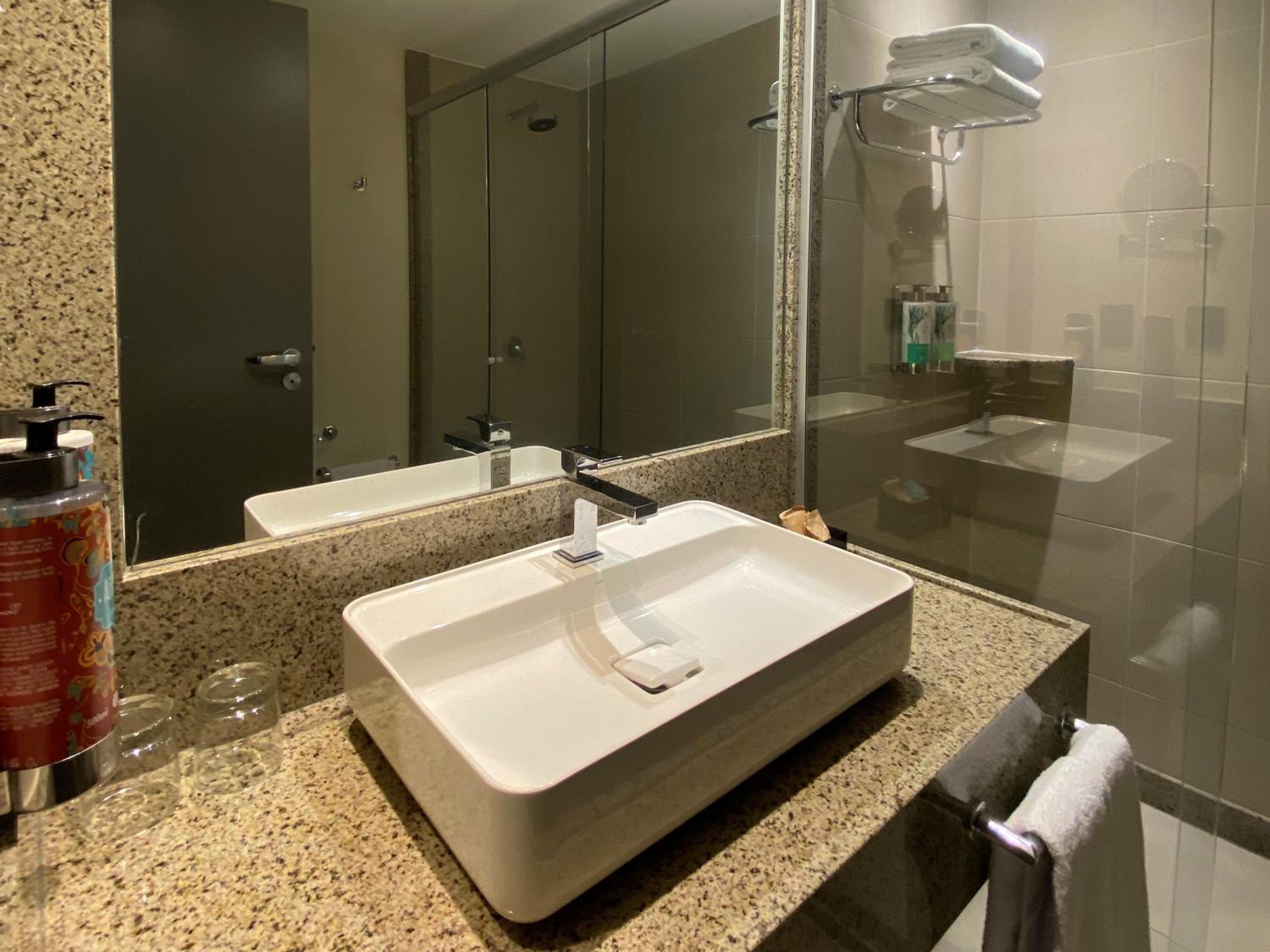 Deluxe Room with Two Twin Beds