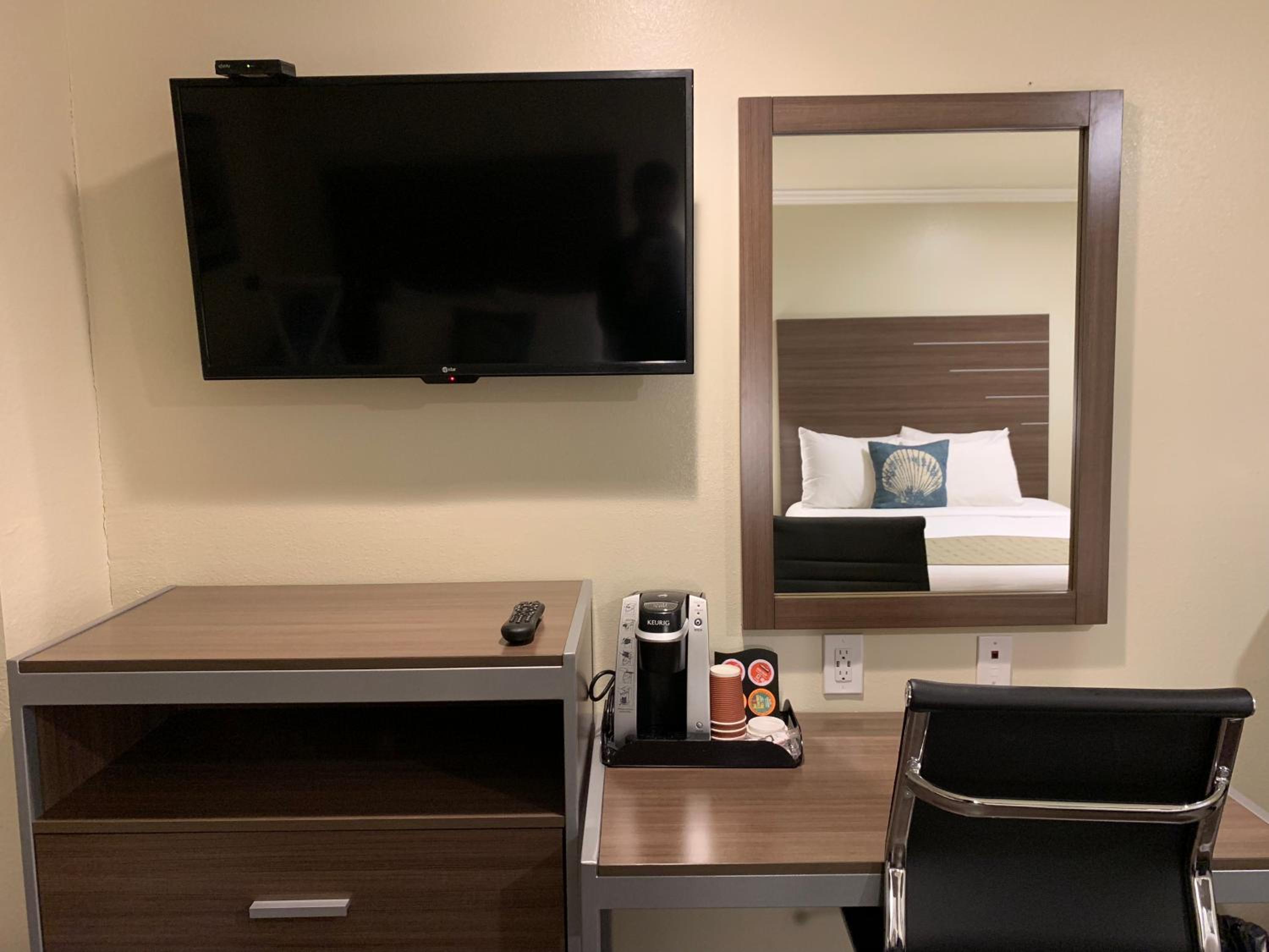 Queen Room with Two Queen Beds - Disability Access