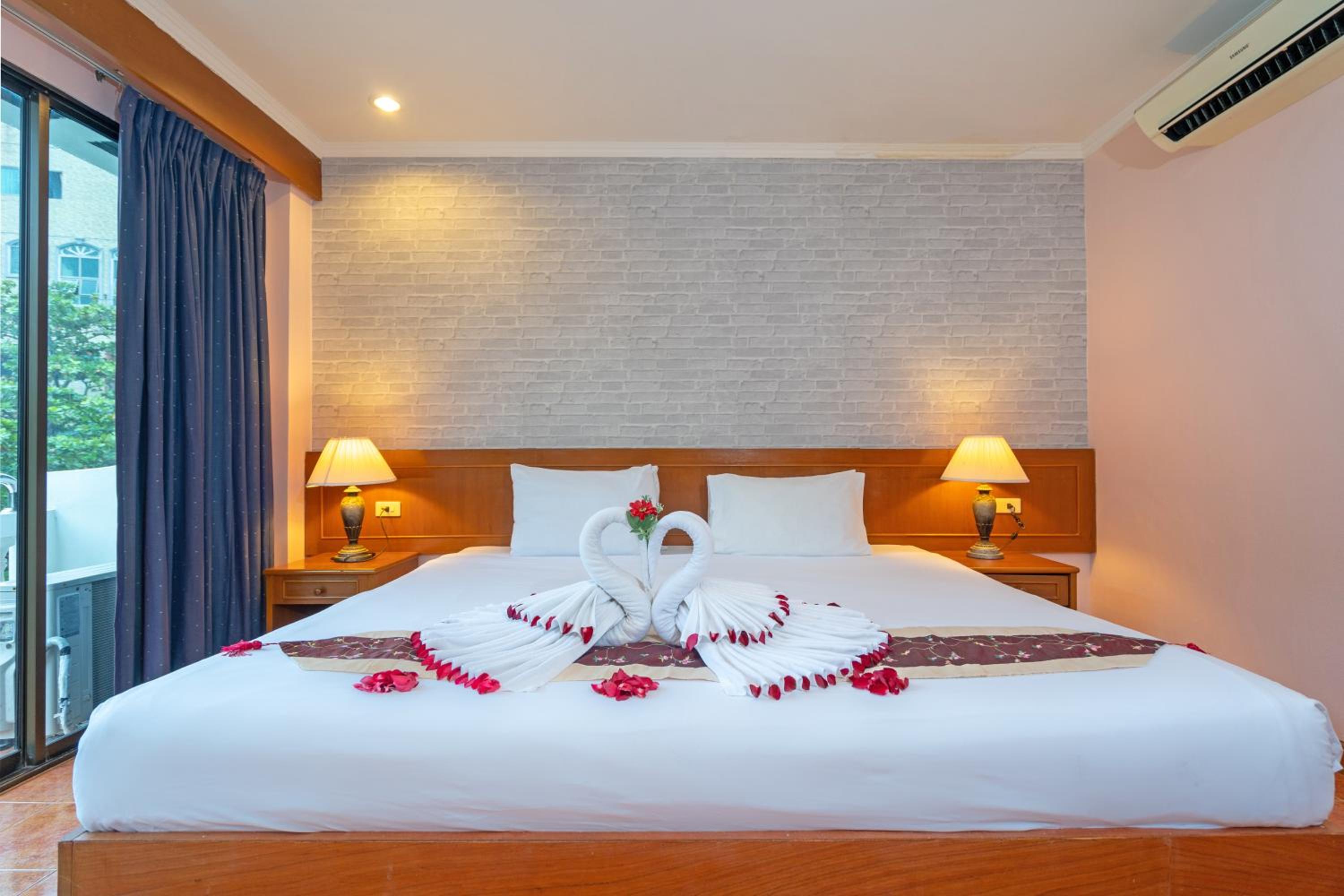 Deluxe Double Room with Balcony