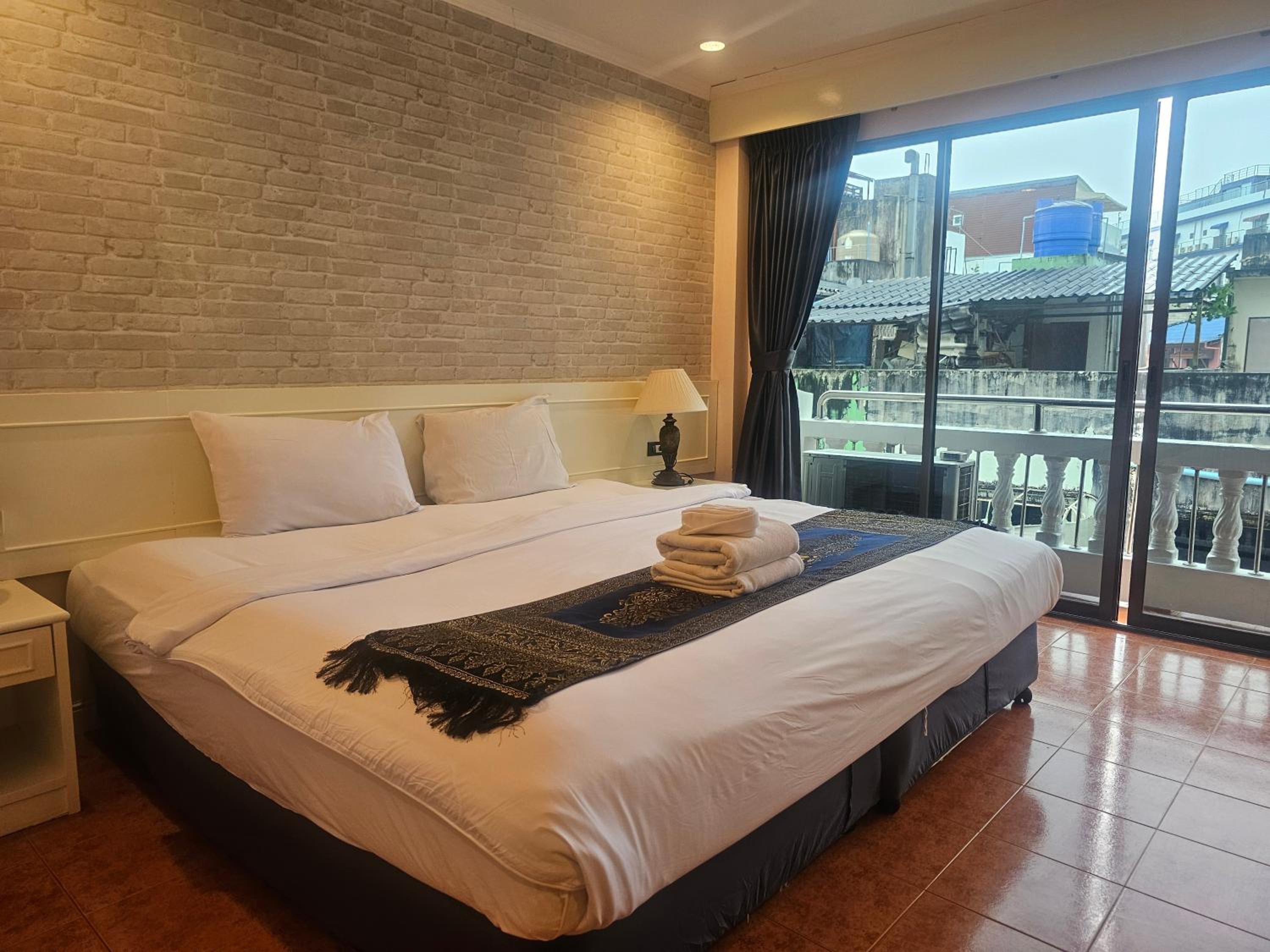 Deluxe Double Room with Balcony