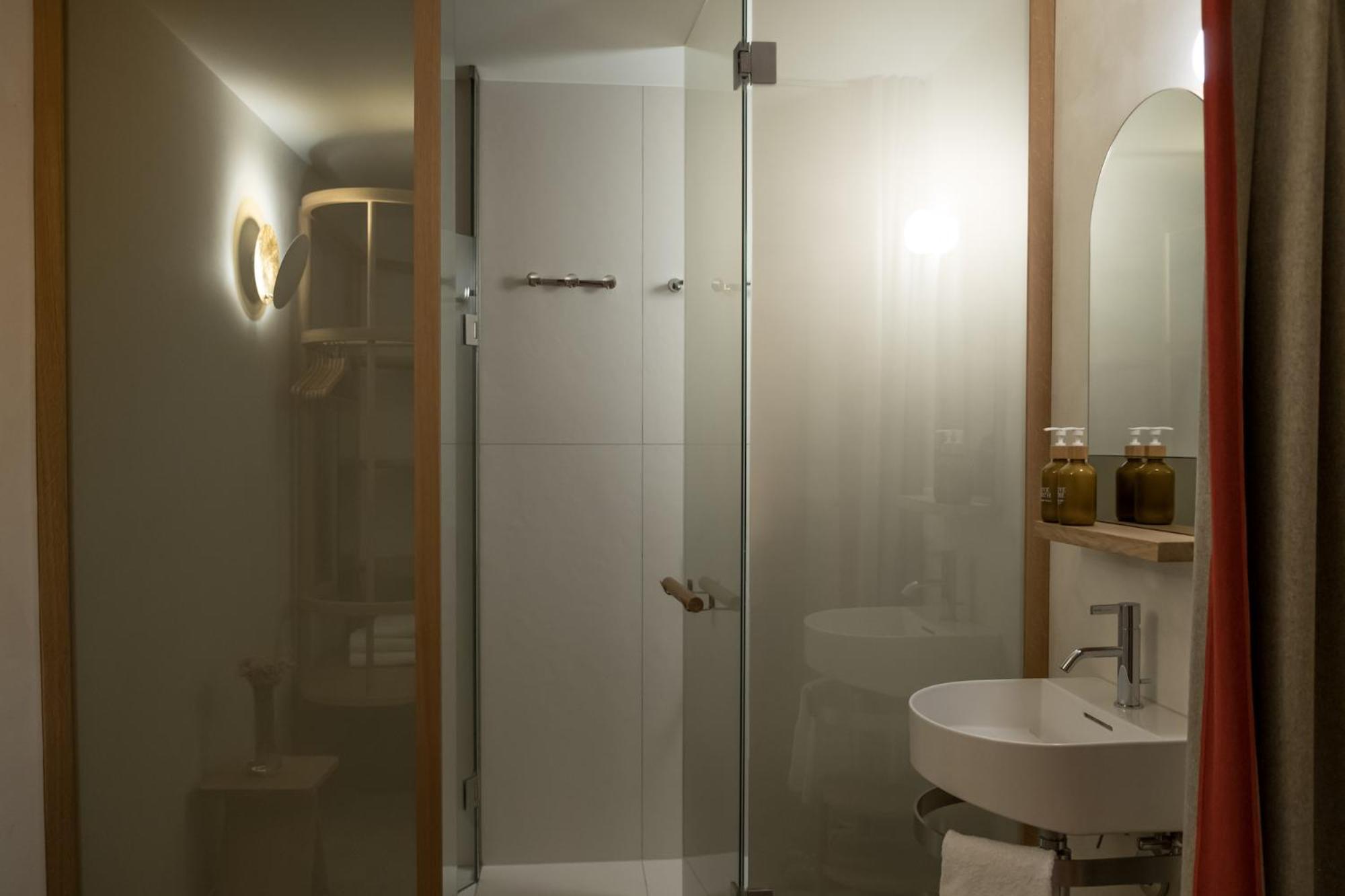 Single Room with Shower