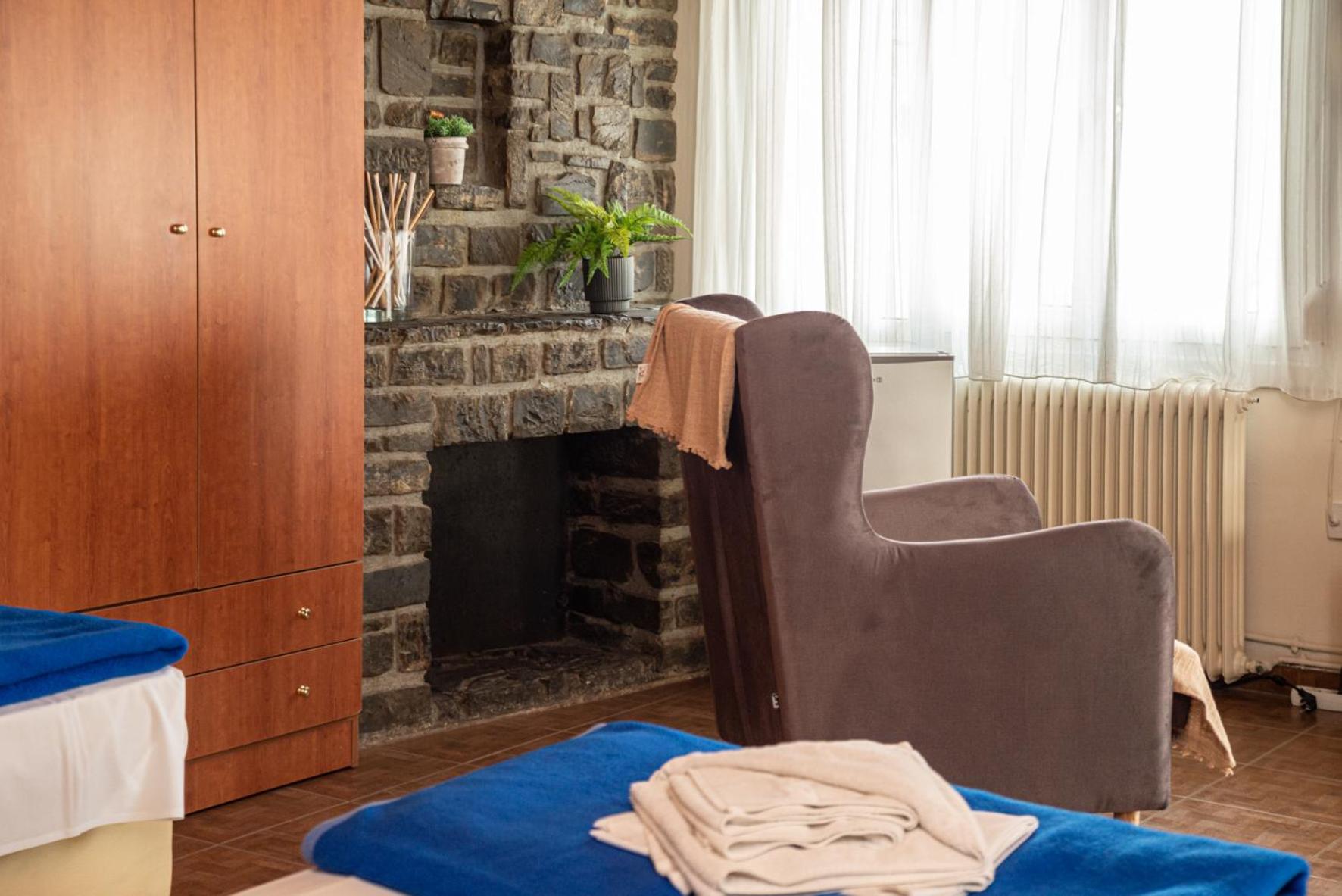 Quadruple Room with Terrace