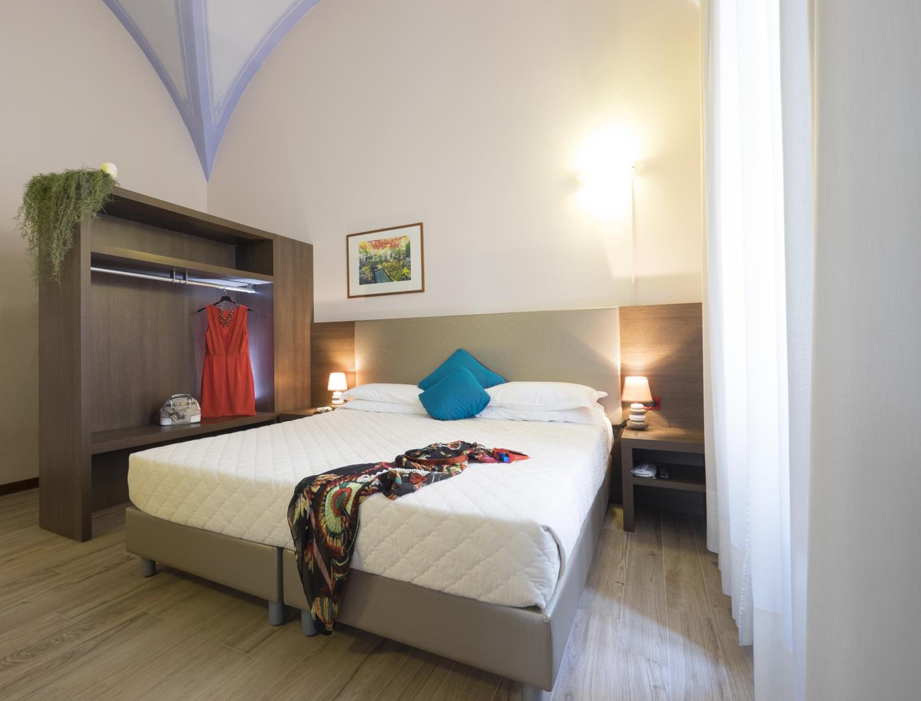 One-Bedroom Apartment with Terrace (2 Adults)