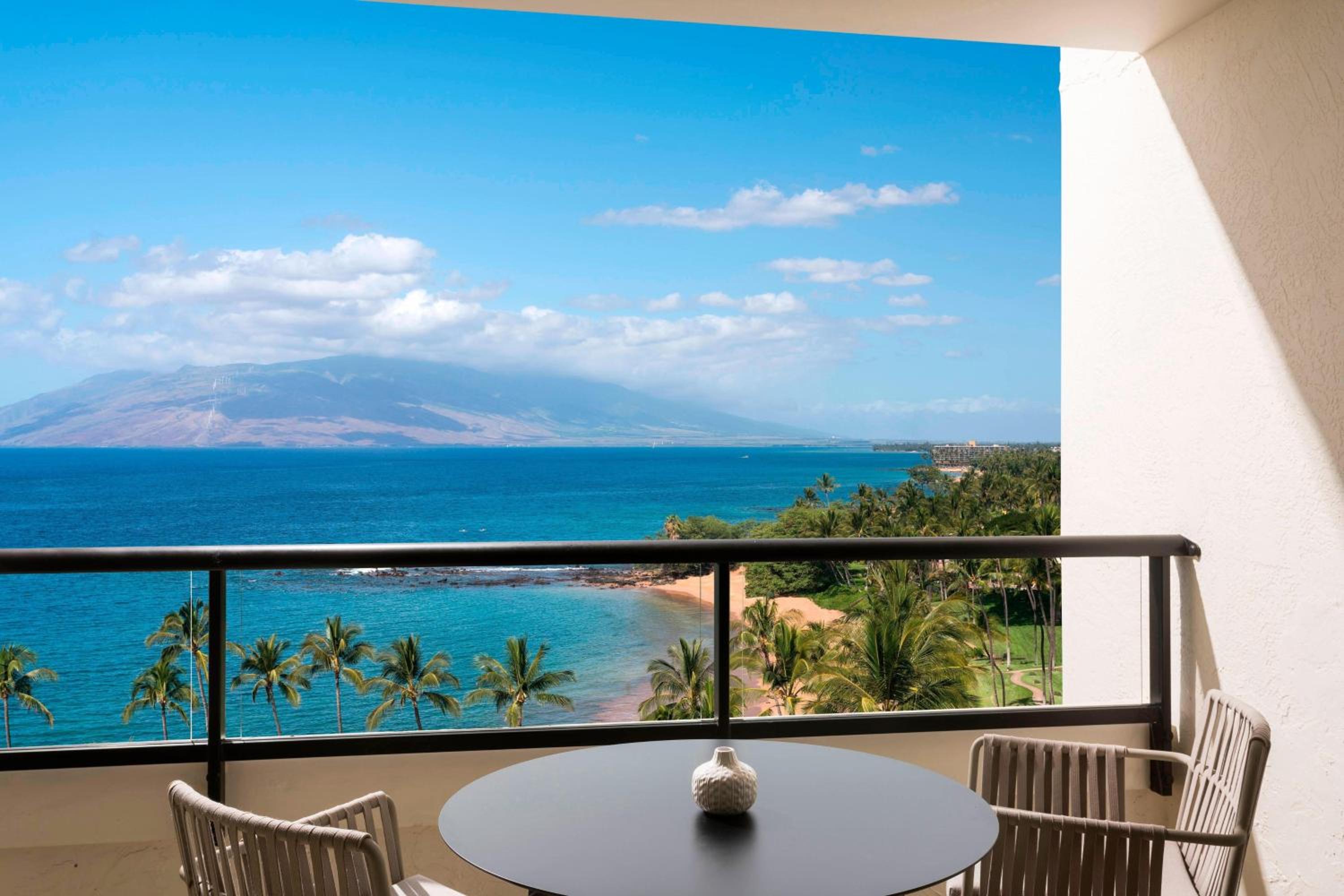 One-Bedroom King Suite with Ocean View