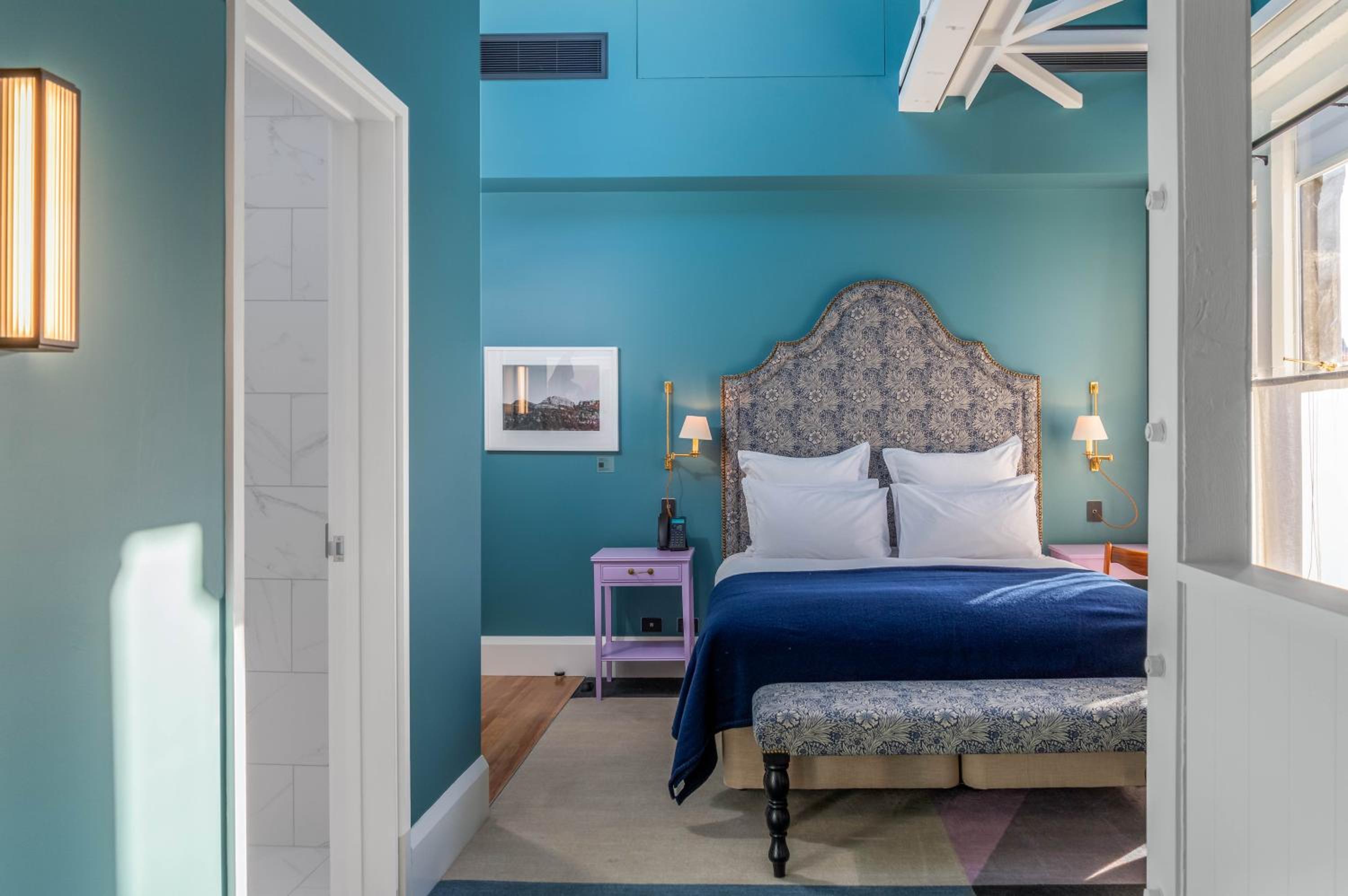 Prestige Skylight Room