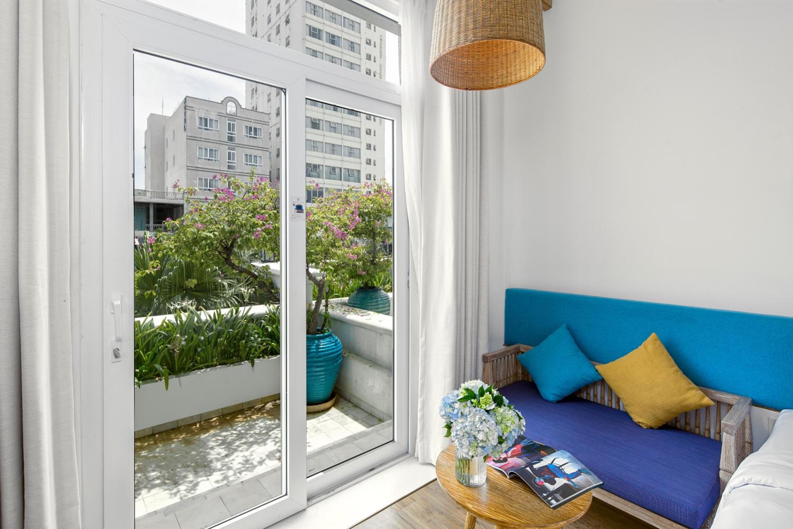 Deluxe Twin Room with Balcony and City View