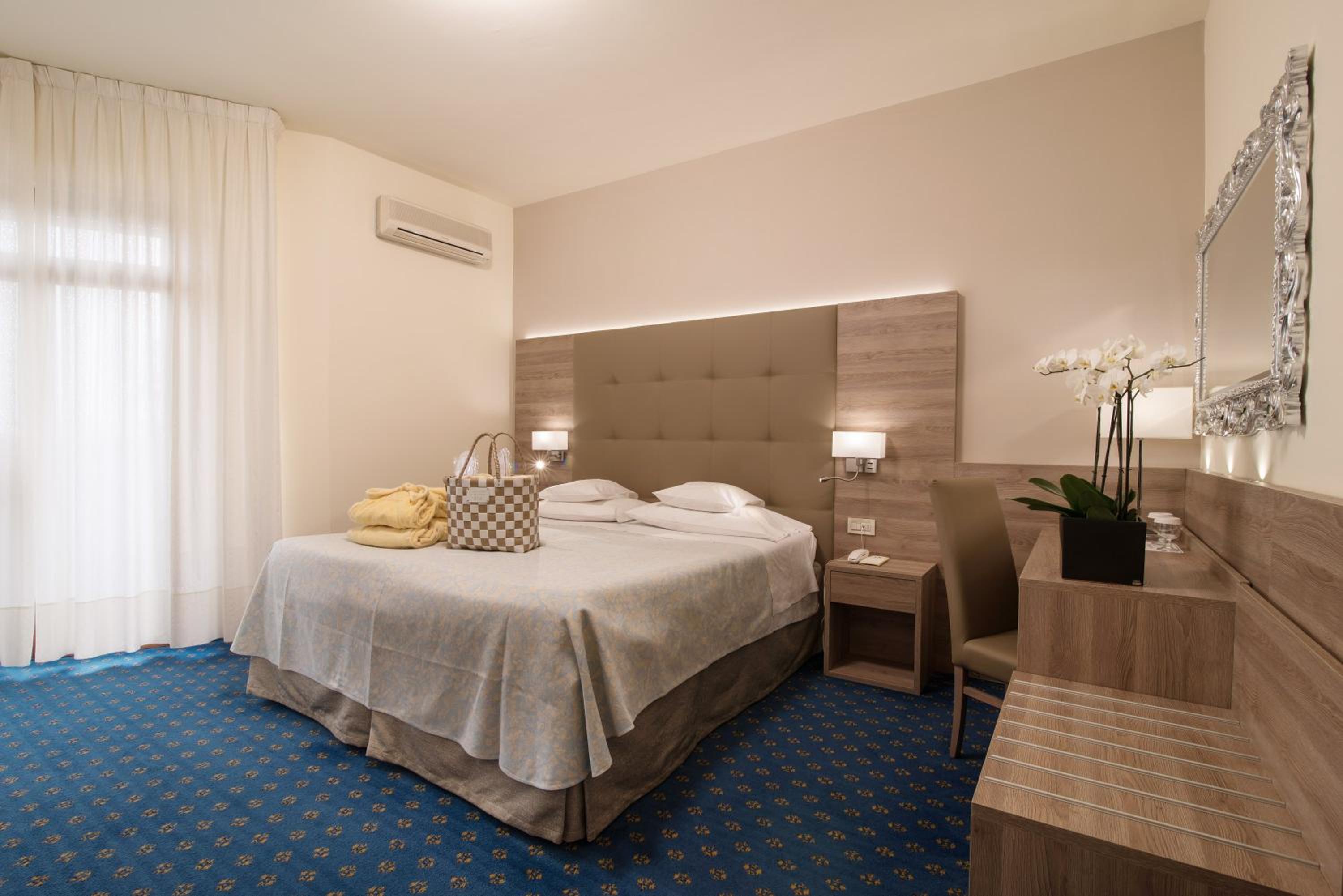 Comfort Double or Twin Room