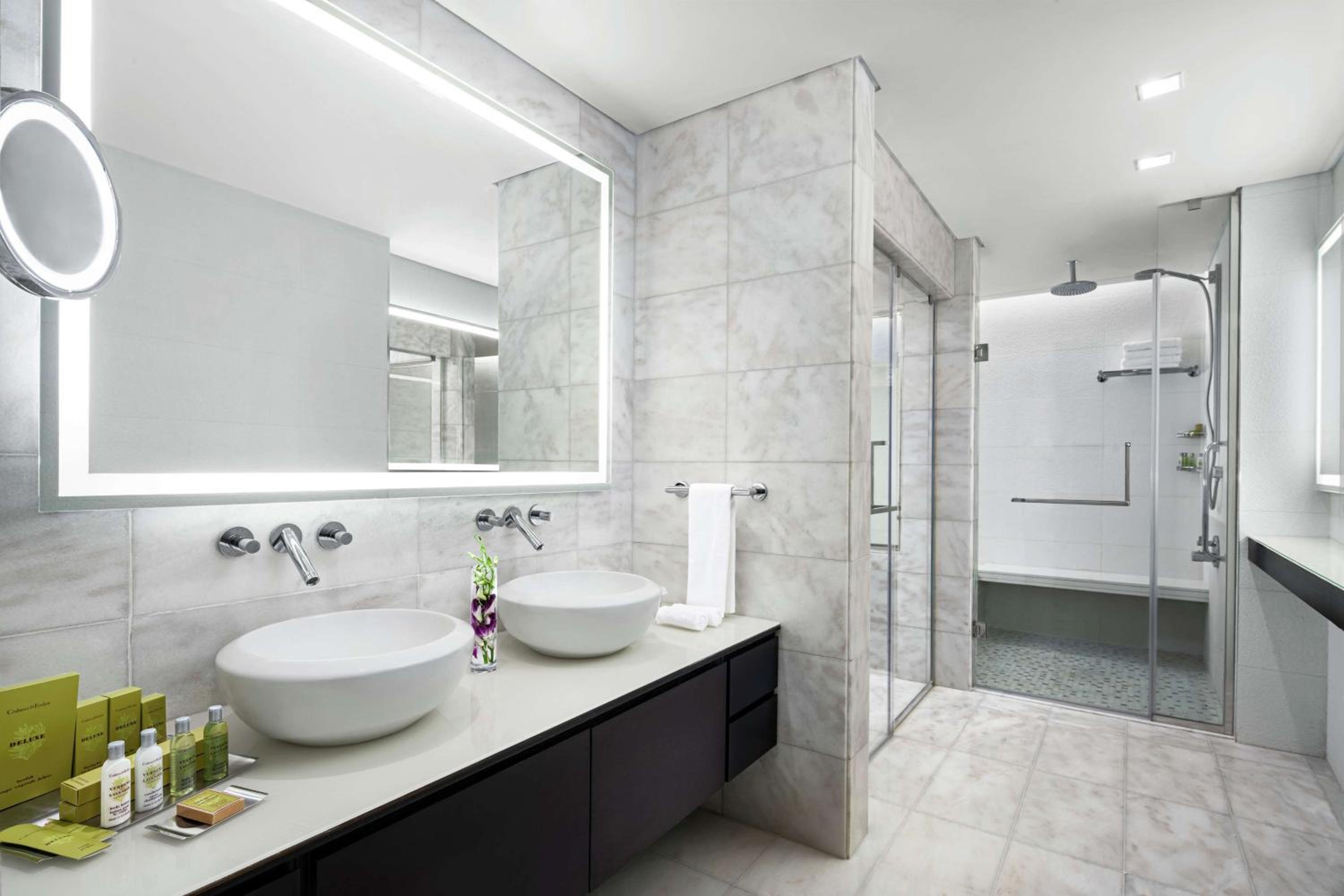 Presidential Suite with Haram View