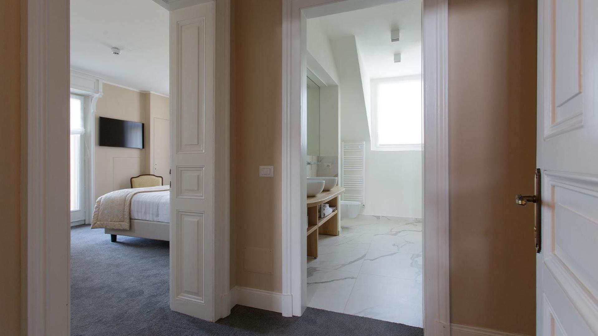 Deluxe Double Room with Balcony