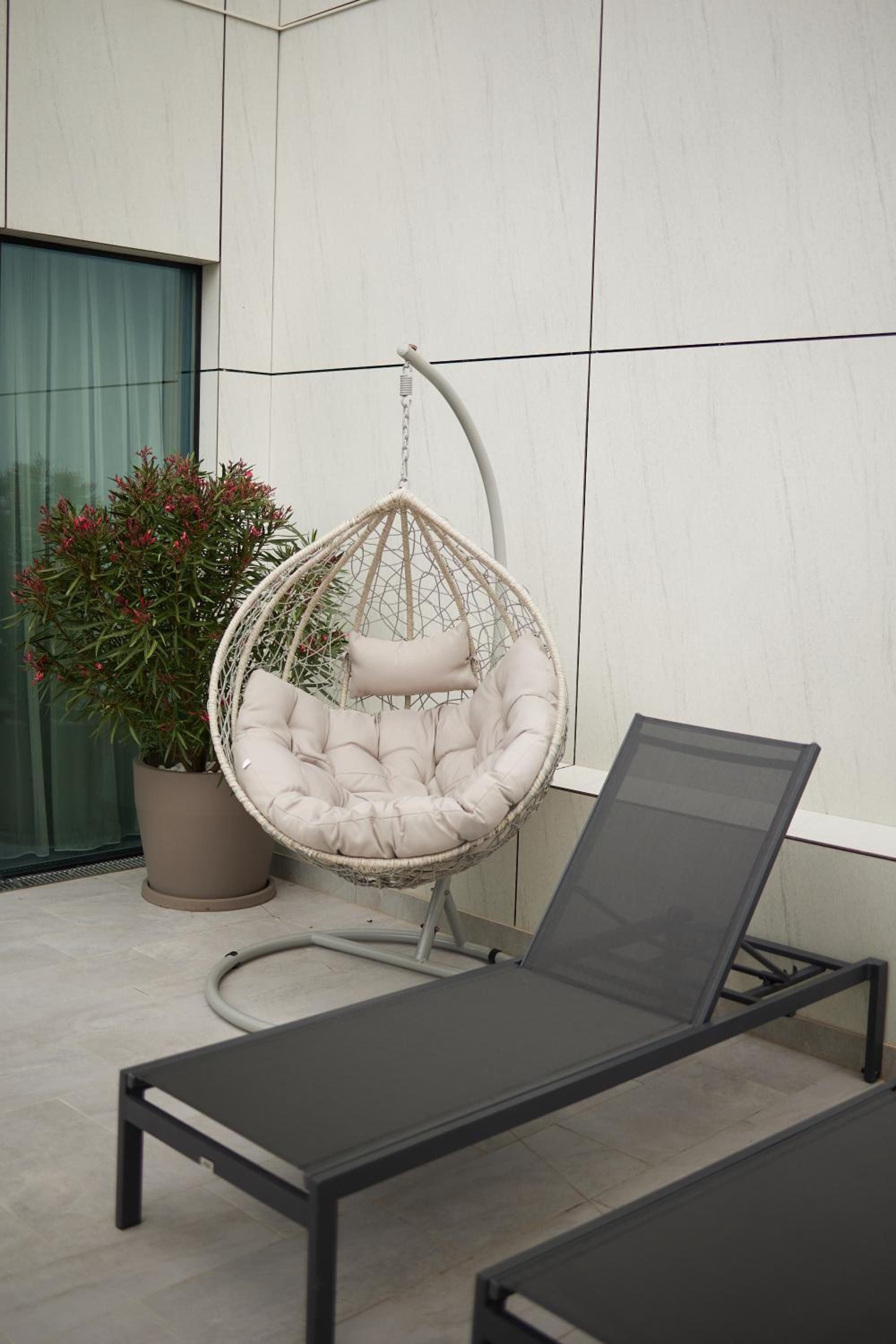 Studio with Spa Bath