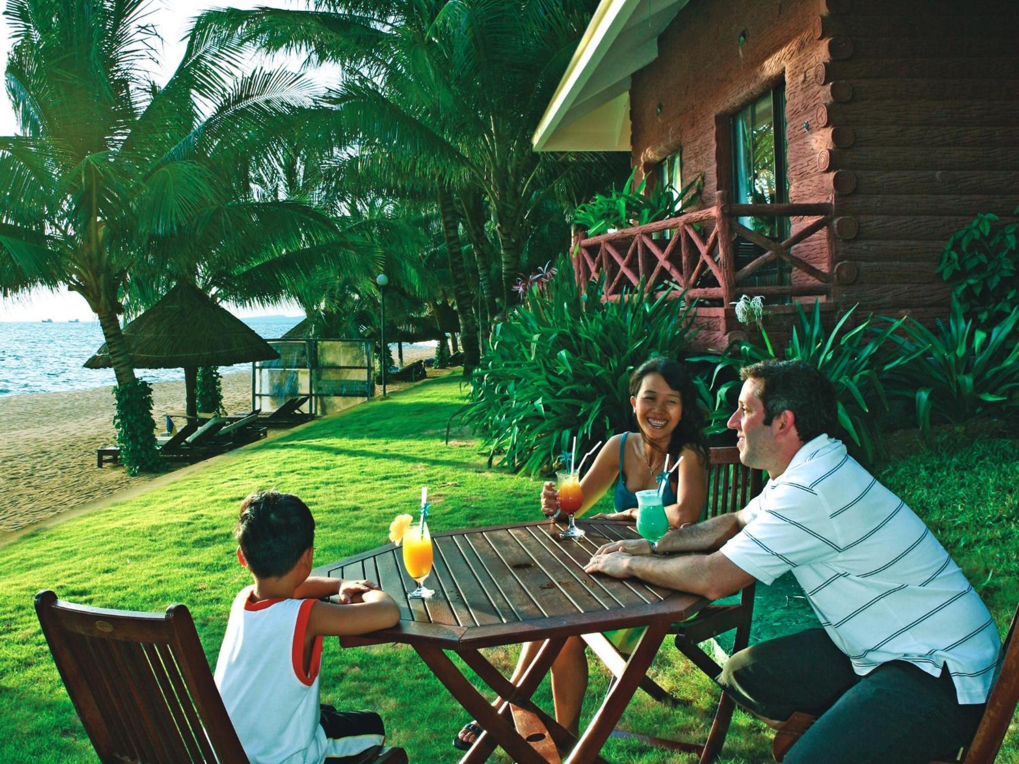 Bungalow with Sea View