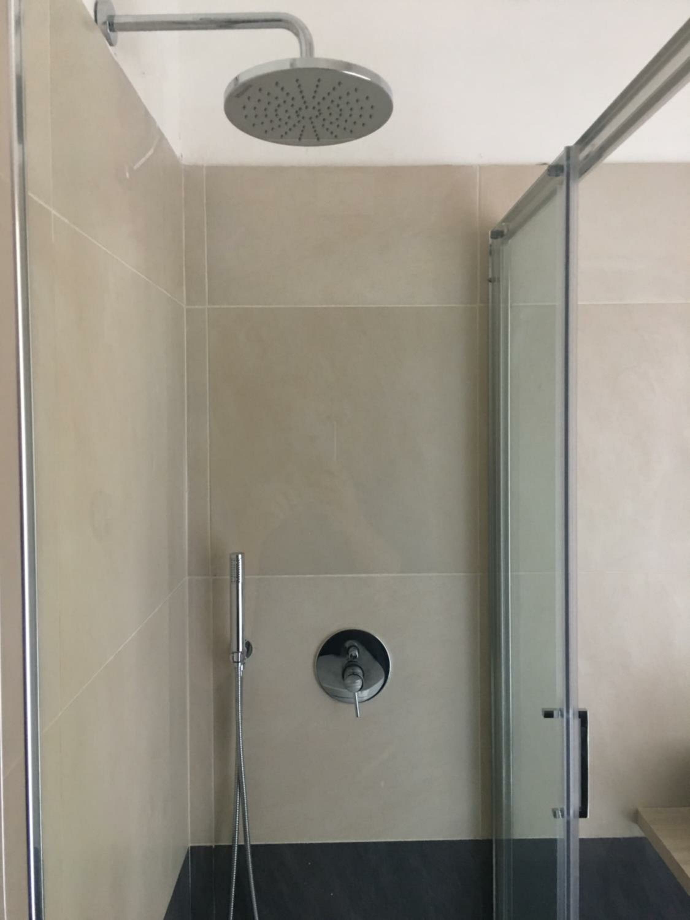 Deluxe Room (2 Adults + 1 Child)