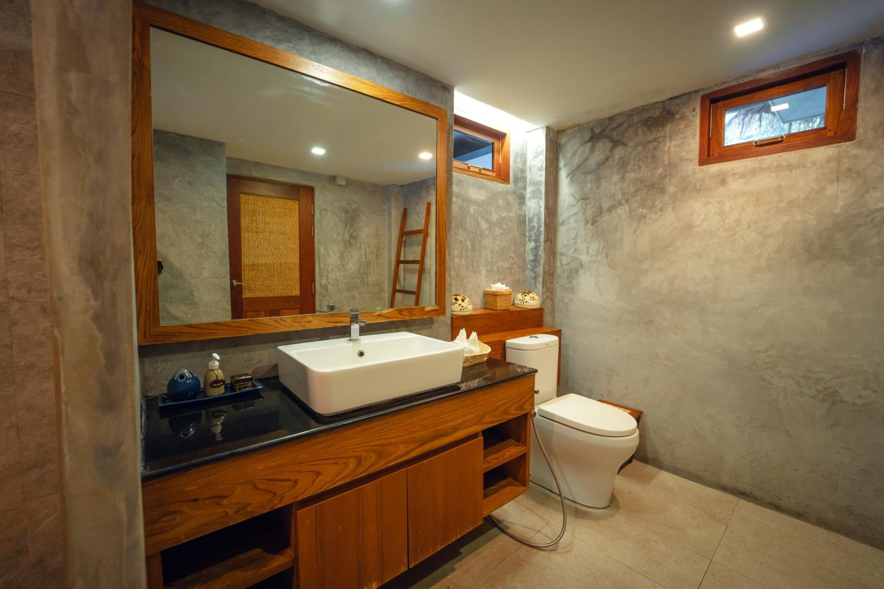 Deluxe Double Room with Balcony and Sea View
