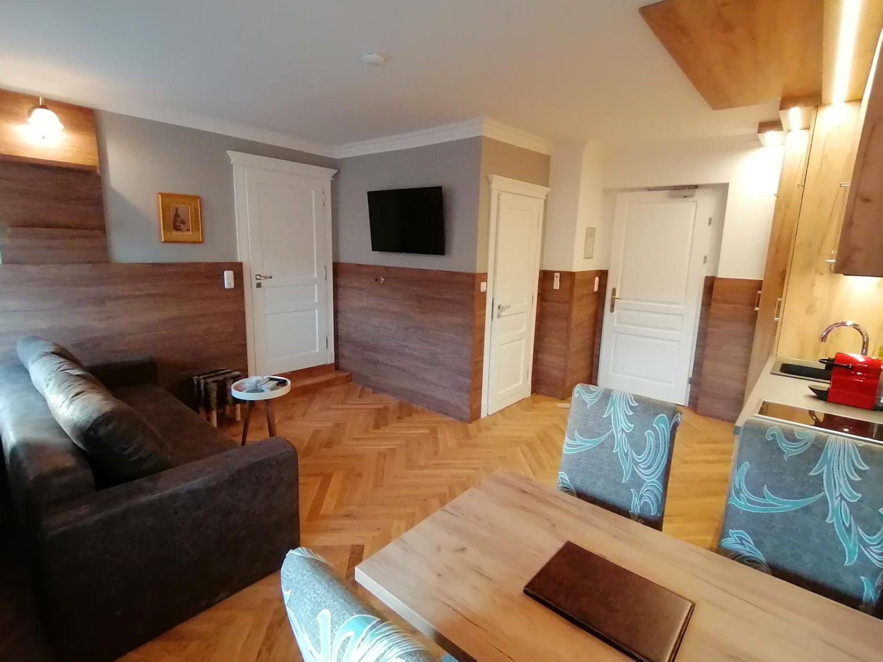 One-Bedroom Apartment with City View