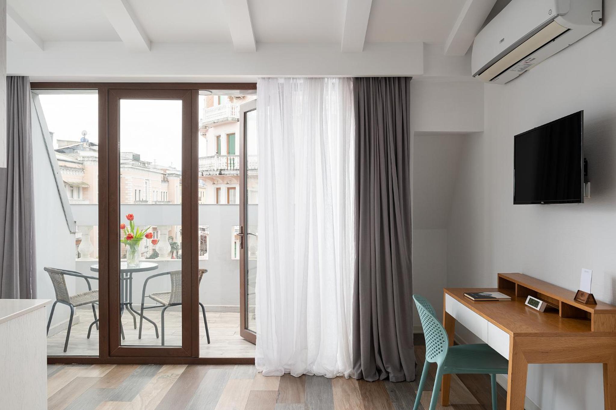 Apartment with Terrace