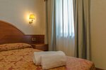 Standard Double or Twin Room в Hotel Columbus