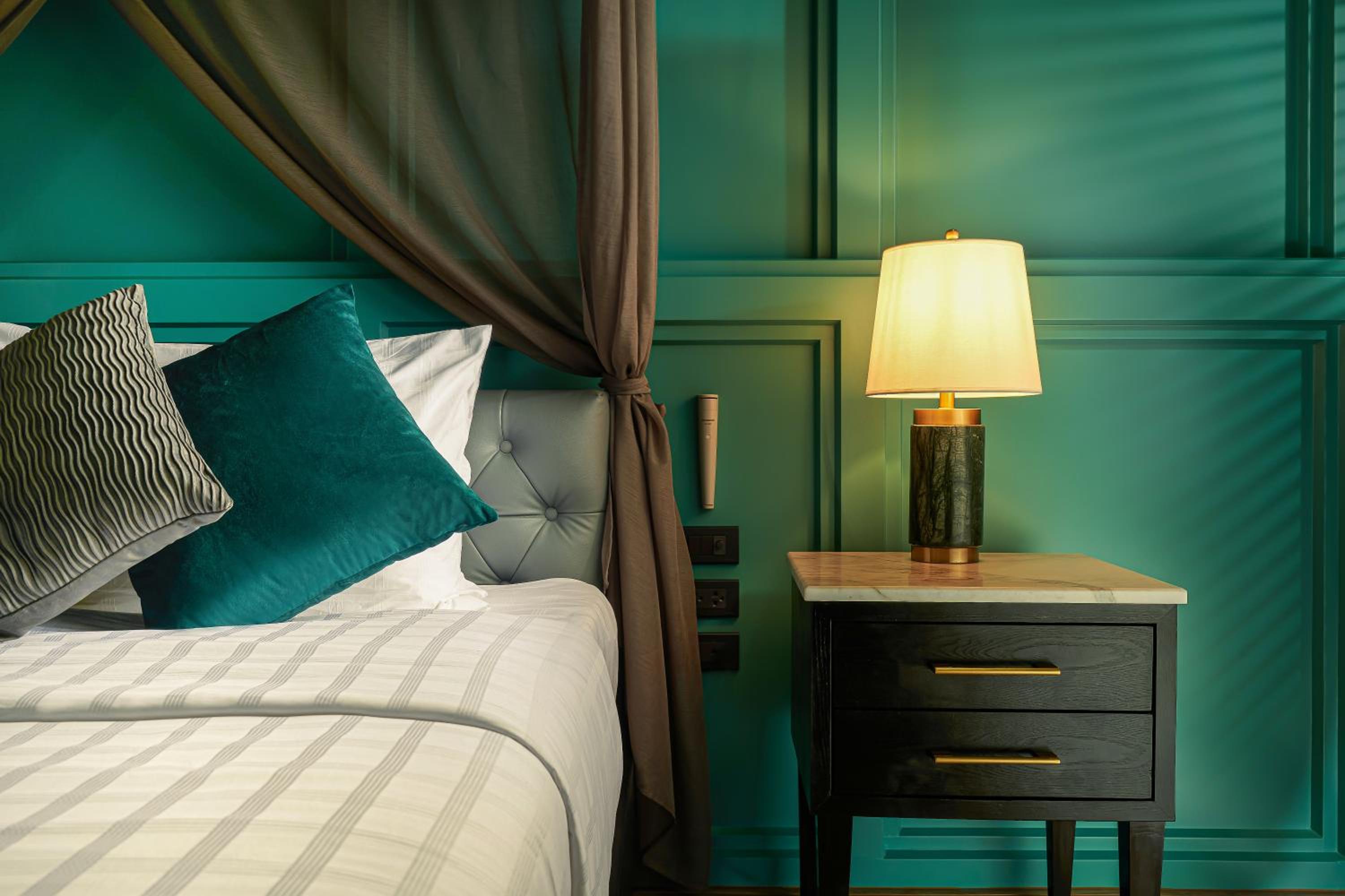 Deluxe Suite - City View