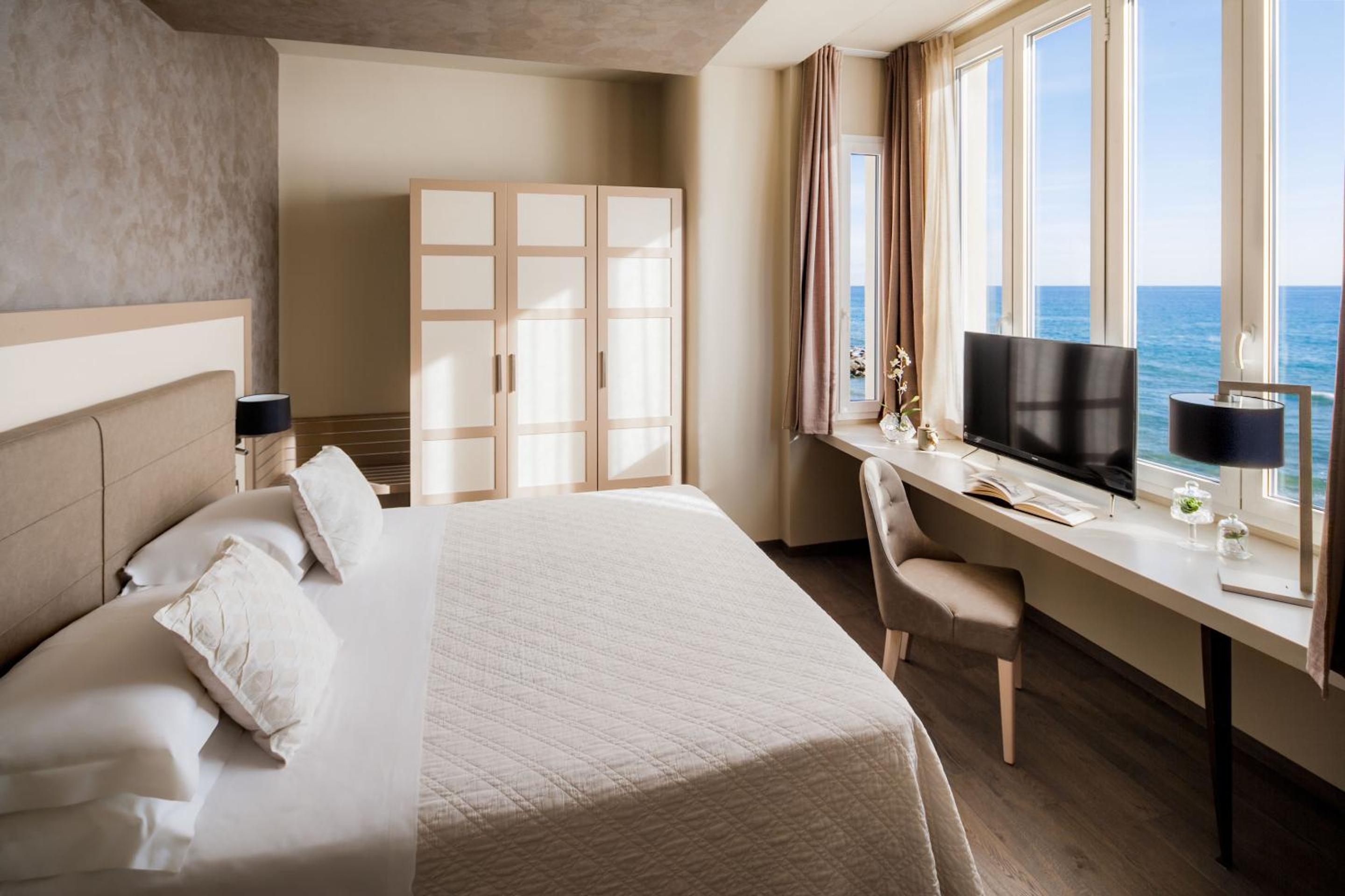 Junior Suite with Sea View - Annex