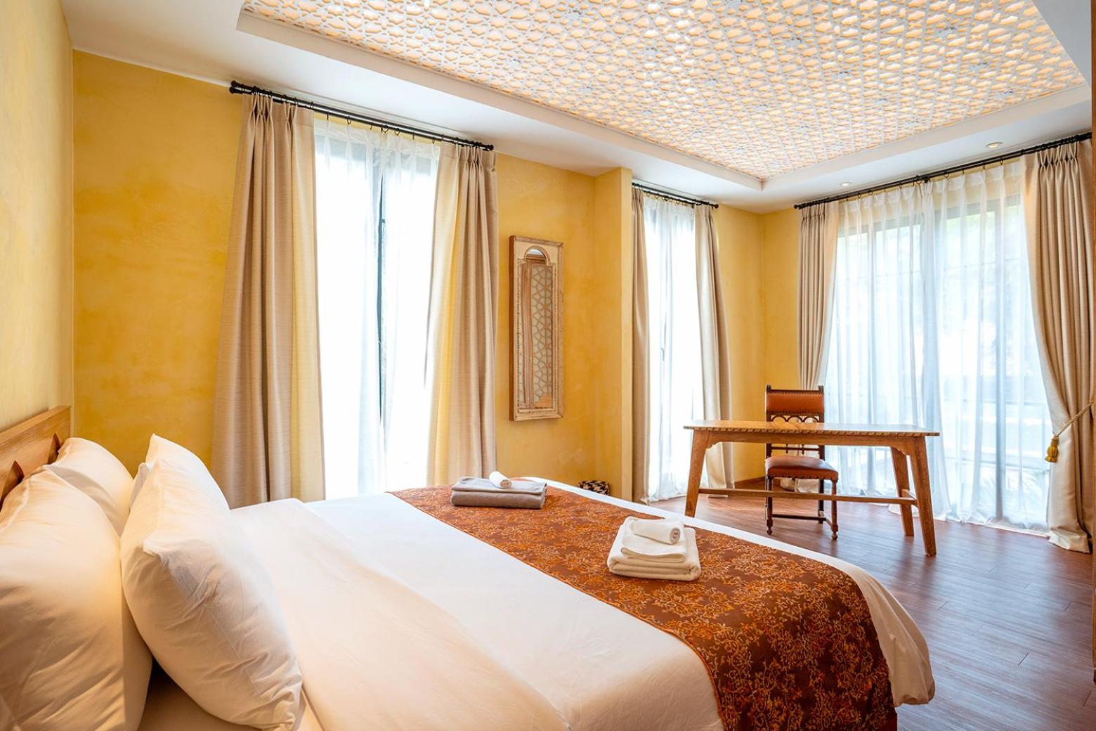 Suite with Garden View