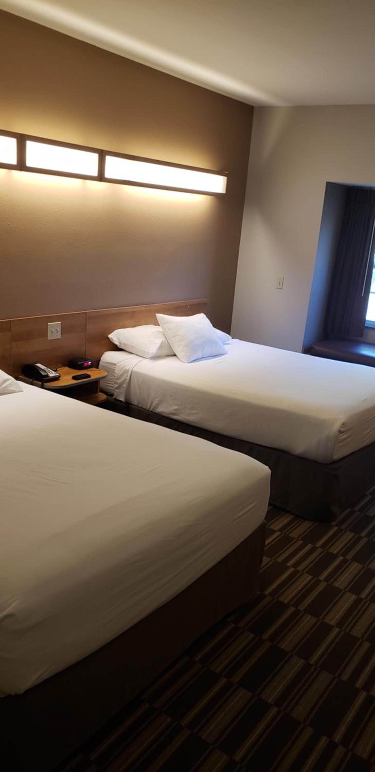 Deluxe Queen Room with Two Queen Beds - Non-Smoking