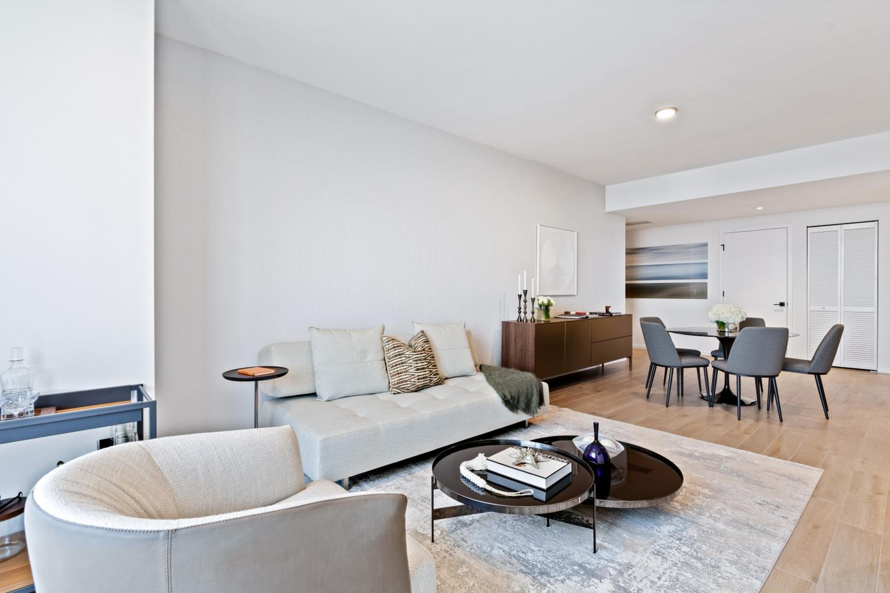 City View Three Bedroom Suite with King/Queen/Two Twins