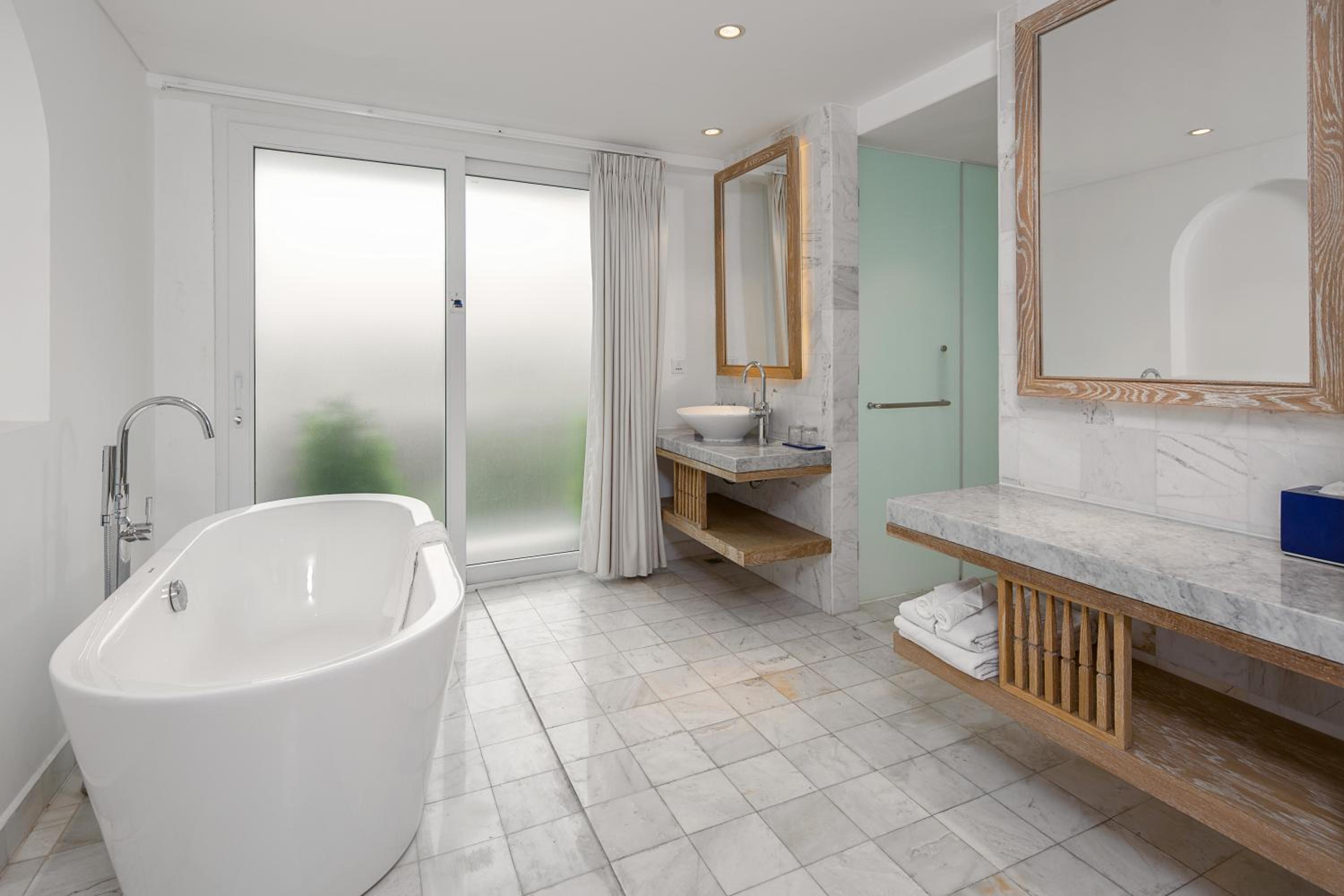 Twin Junior Suite with Terrace