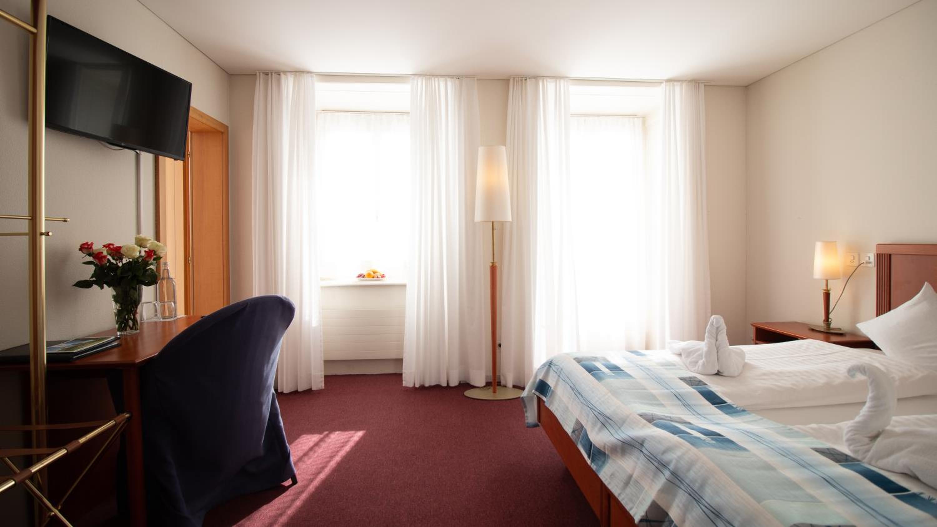 Double Room with Lake View