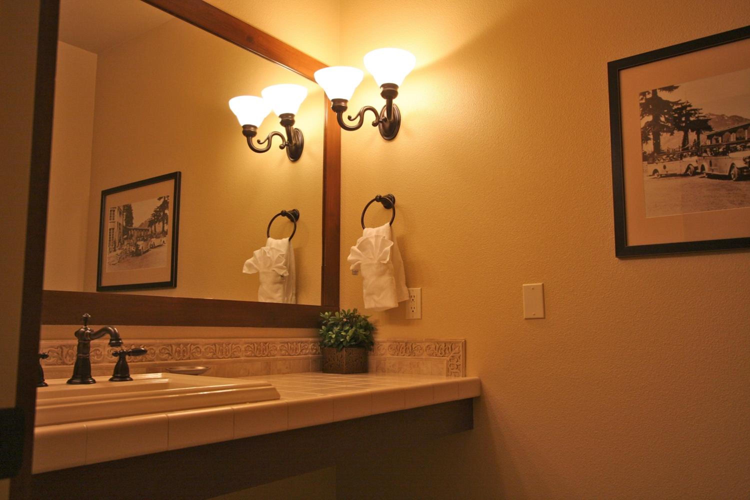 One-Bedroom Suite - Non-Smoking