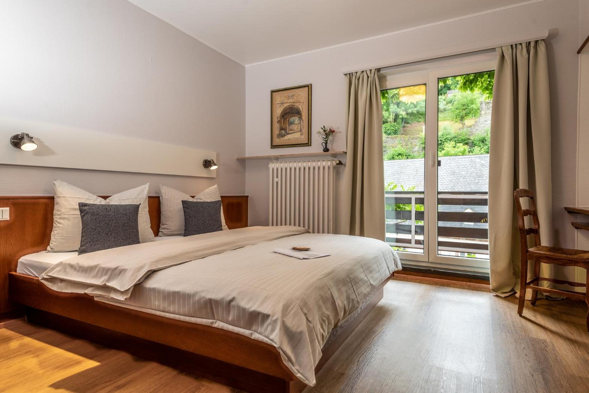 Double Room with Garden View and Balcony