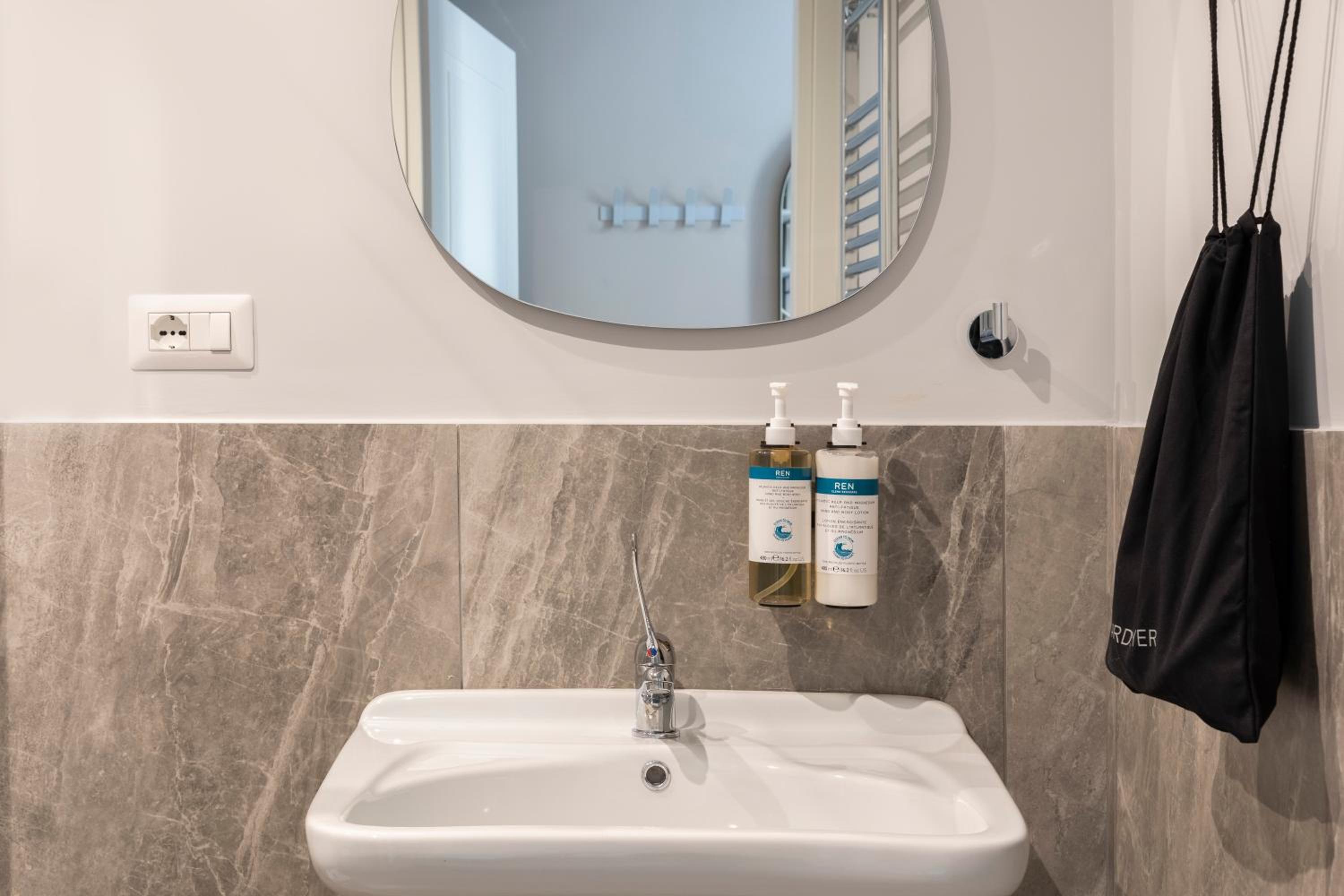 Medium Room - Accessible