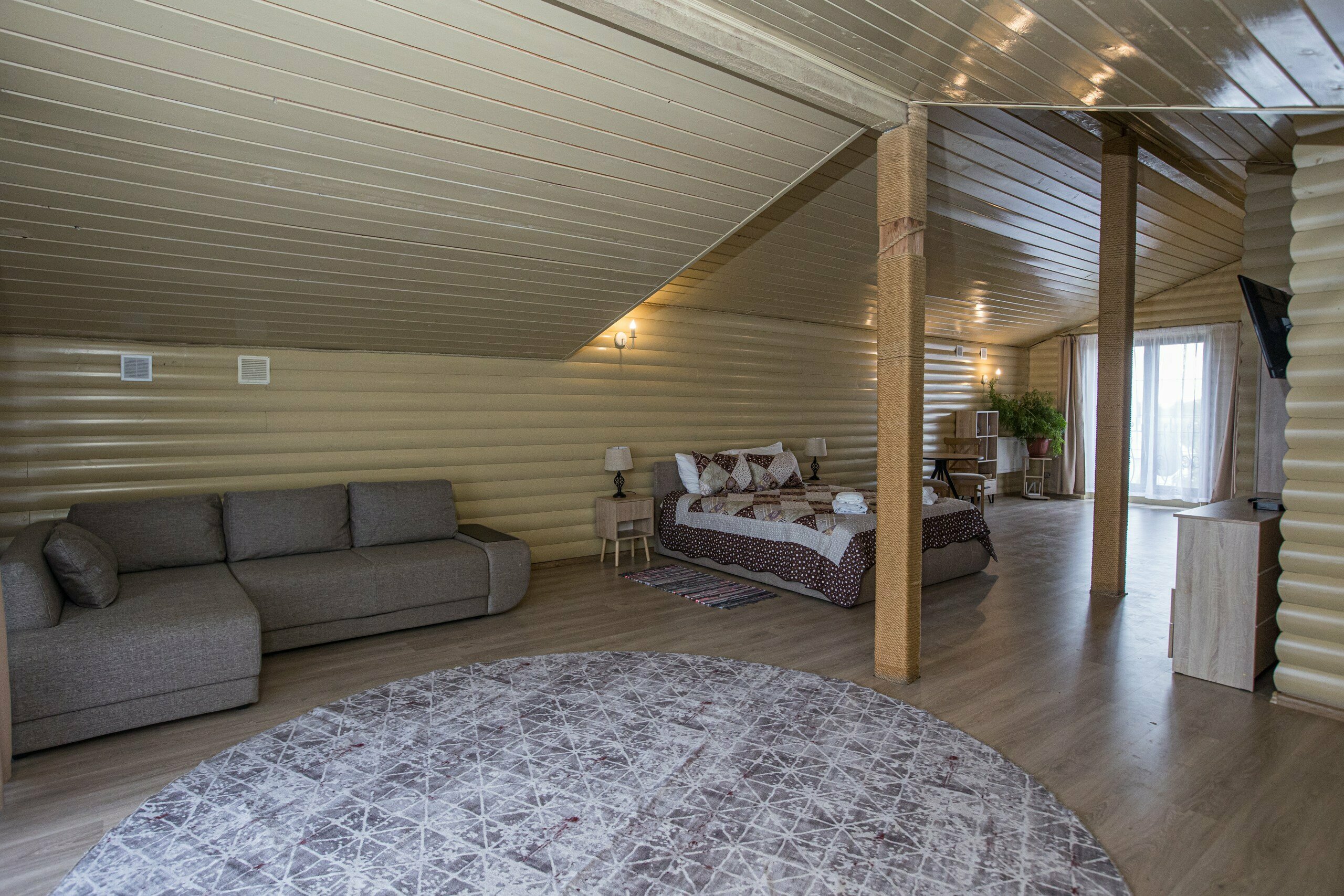 Пентхаус с балконом