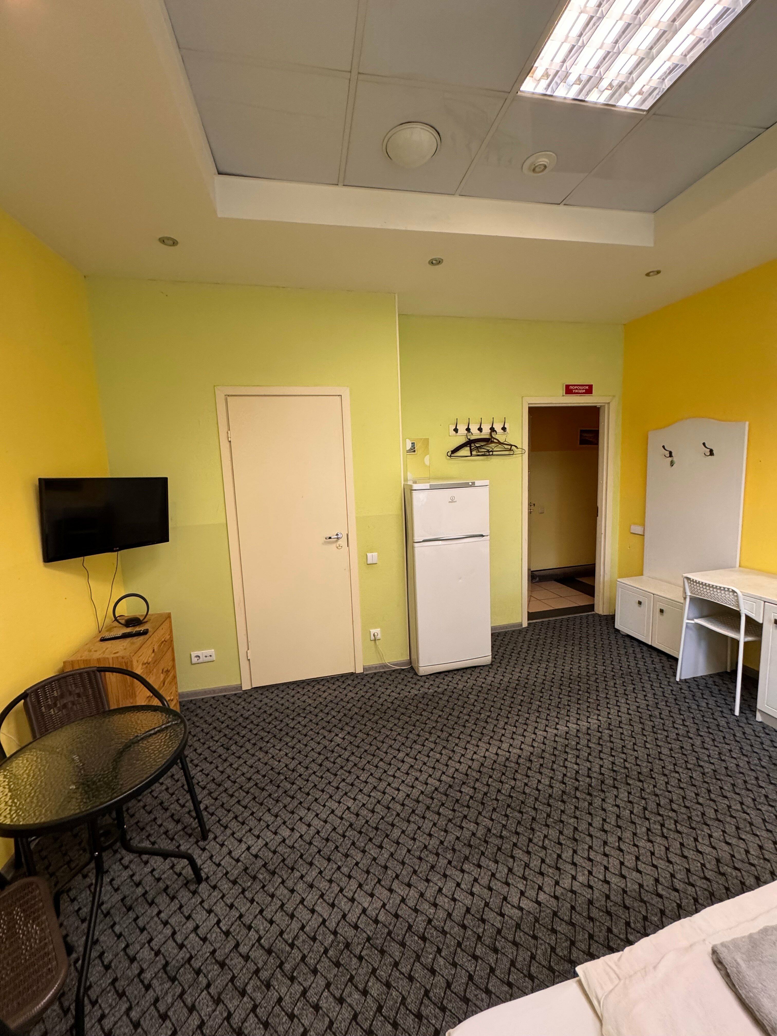 Кровать в общем номере для женщин с 4 кроватями