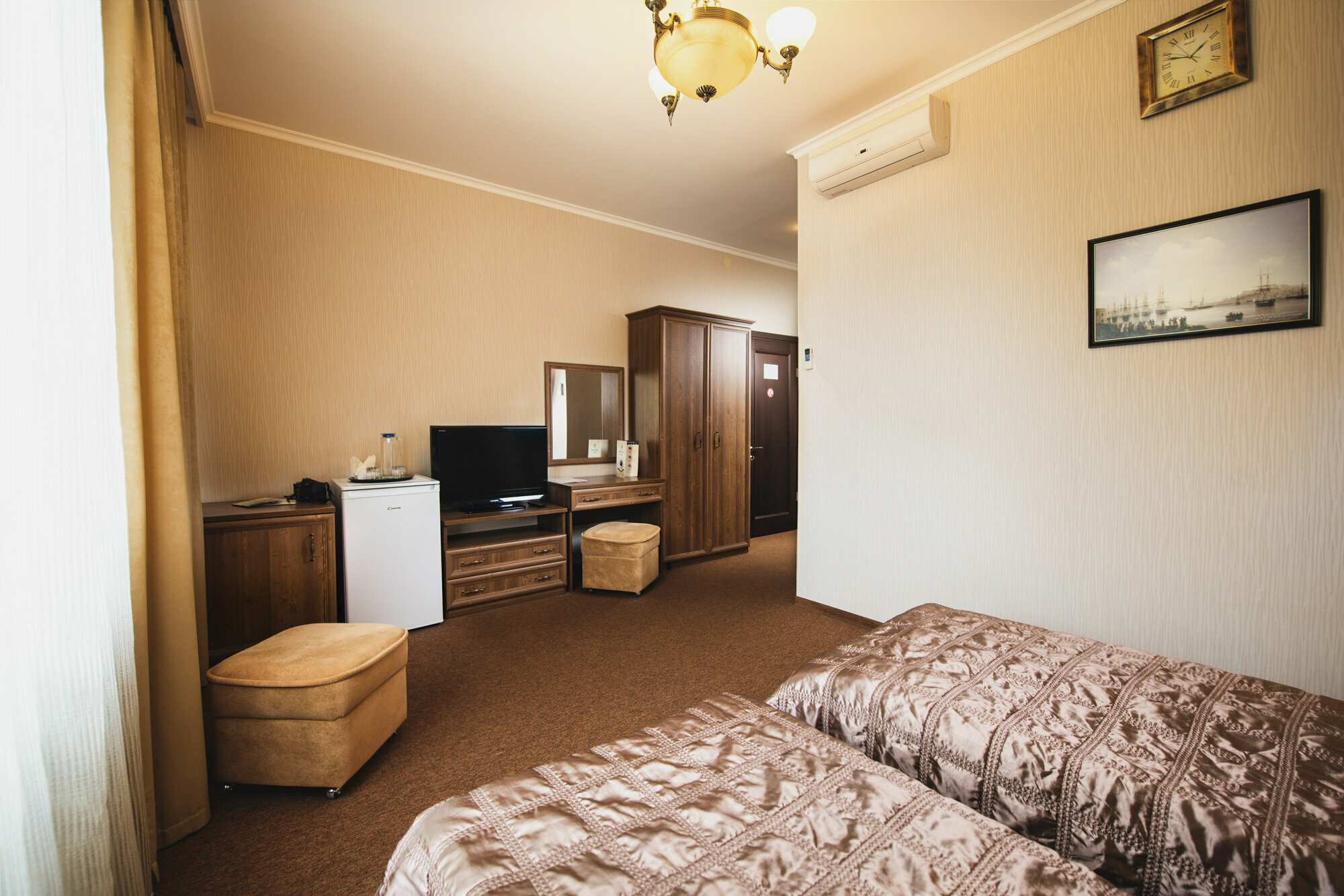 Двухместный номер с 2 двуспальными кроватями