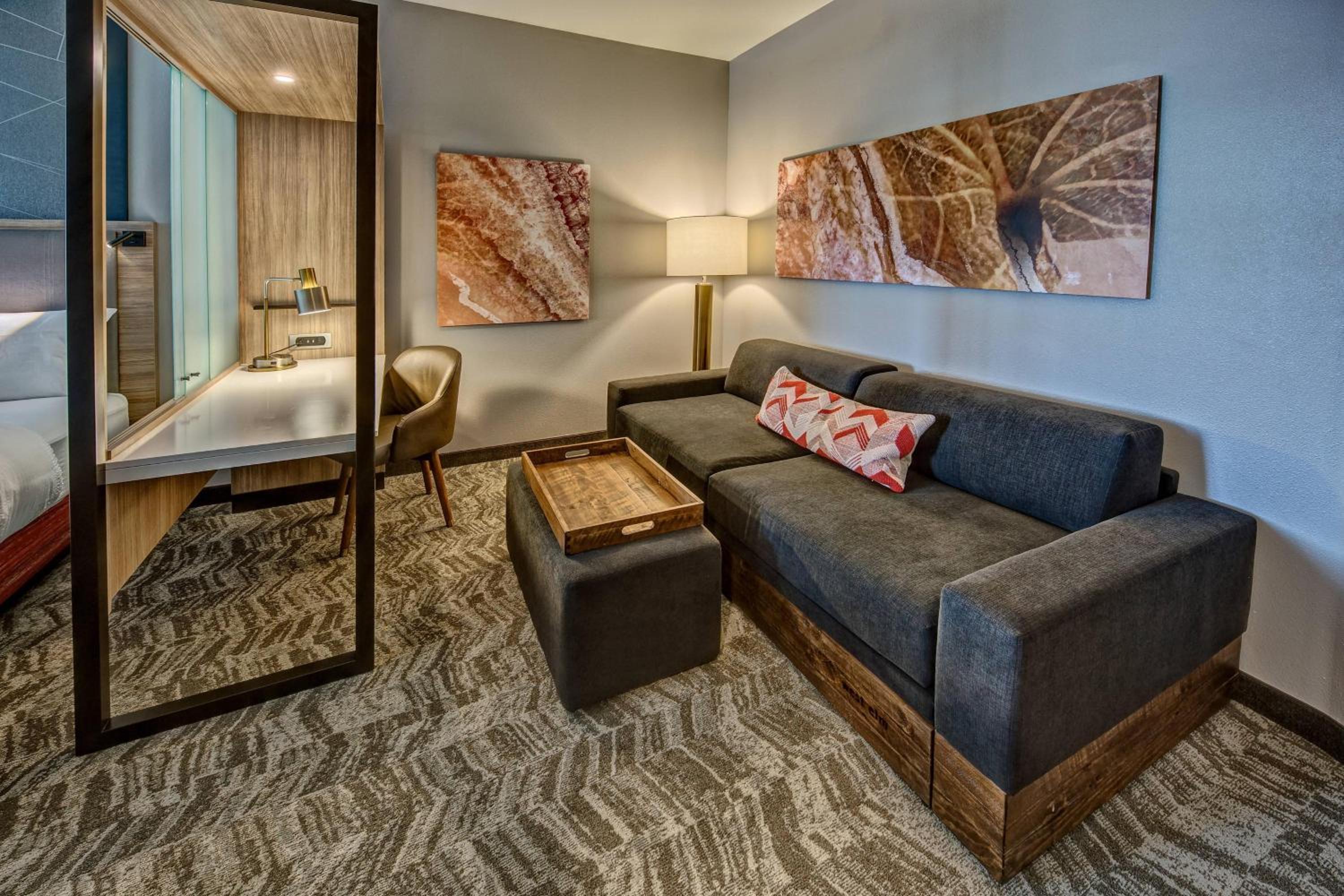 Queen Suite with Two Queen Beds