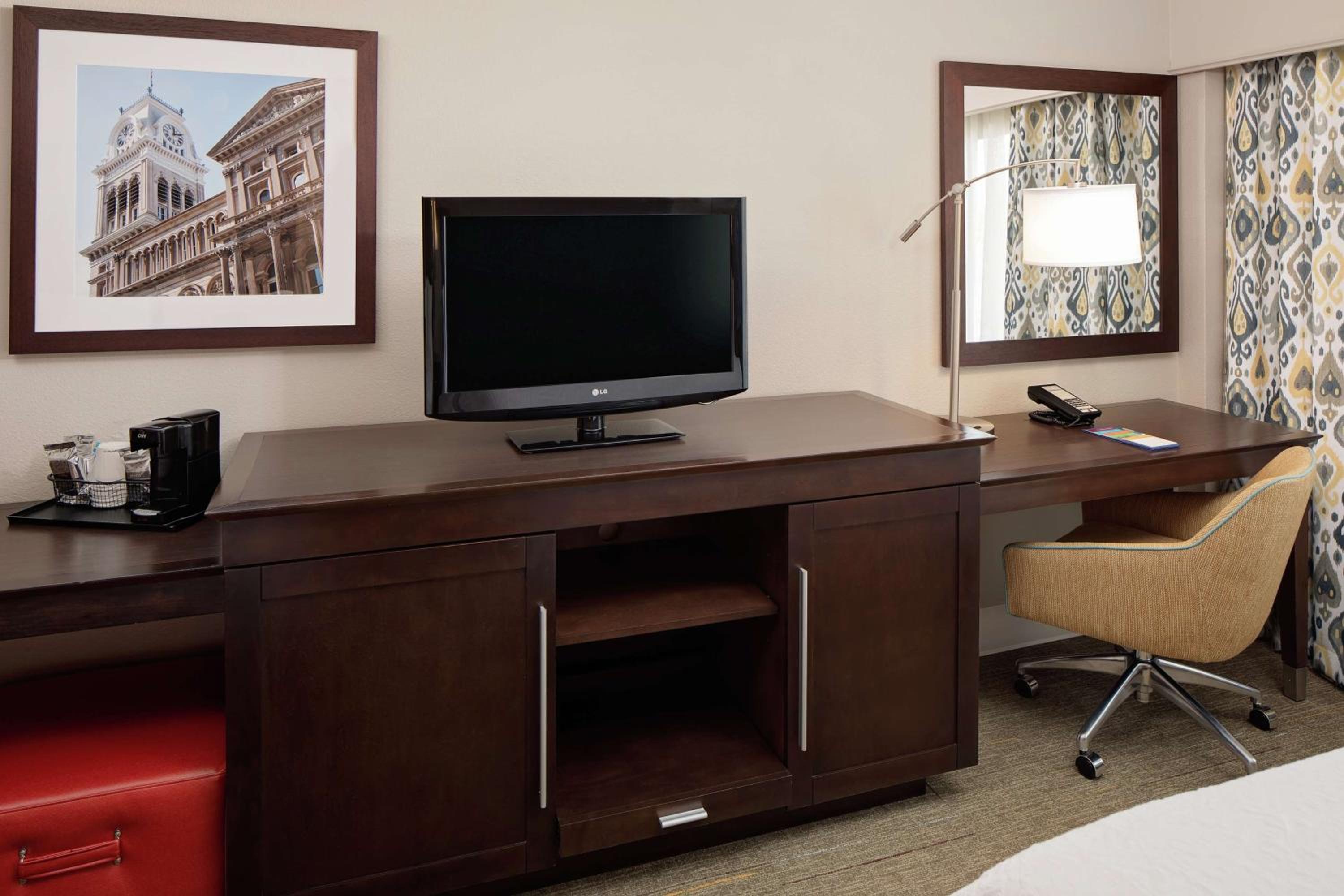 King Room with Sofa Bed - Non-Smoking