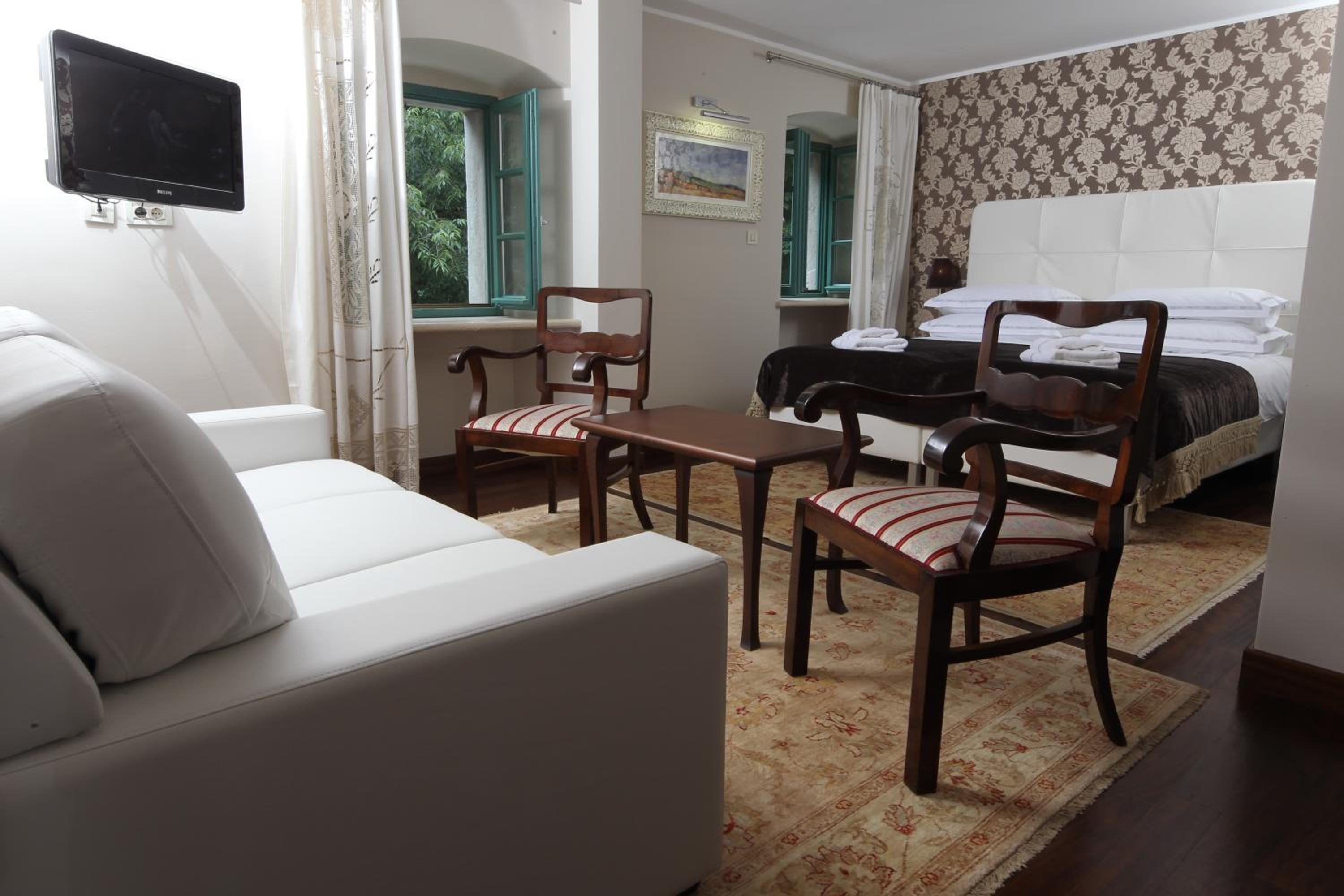 Junior Suite with Garden View