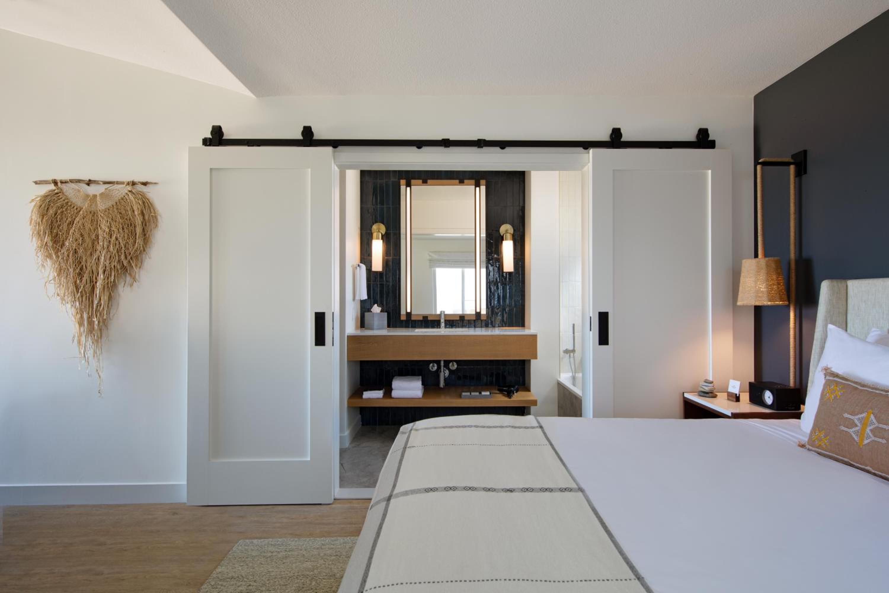 Coastal View Suite