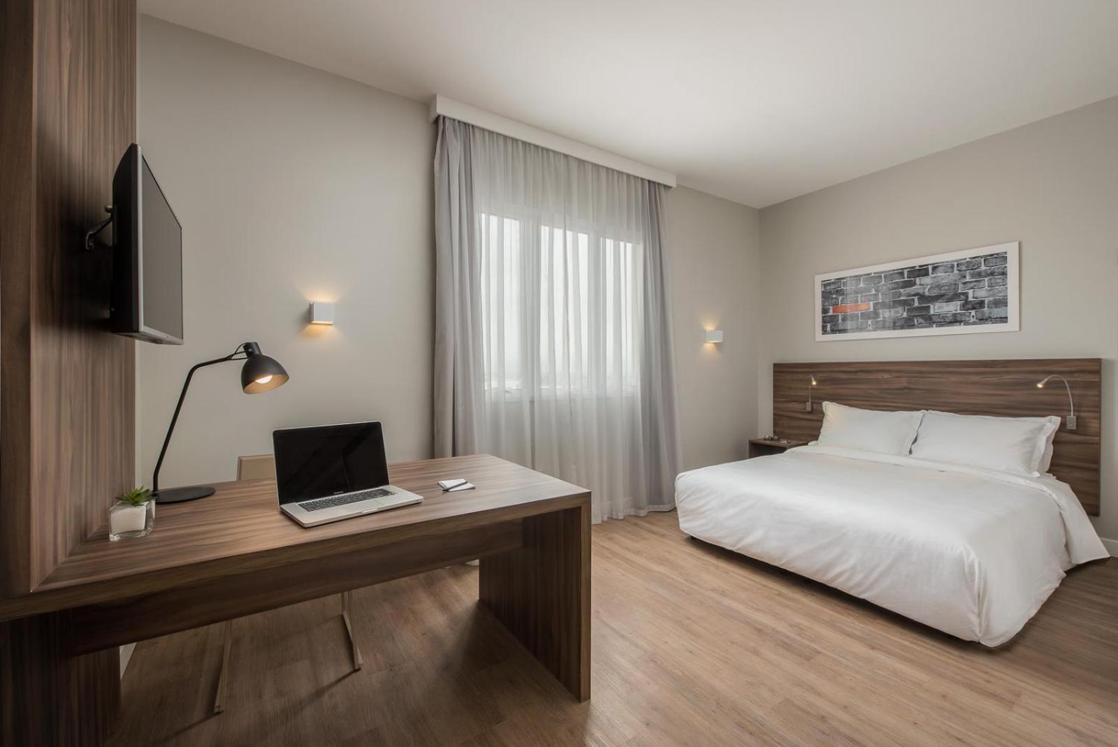 Standard PwD Disability Access Triple - 1 Double Bed and 1 Single Bed