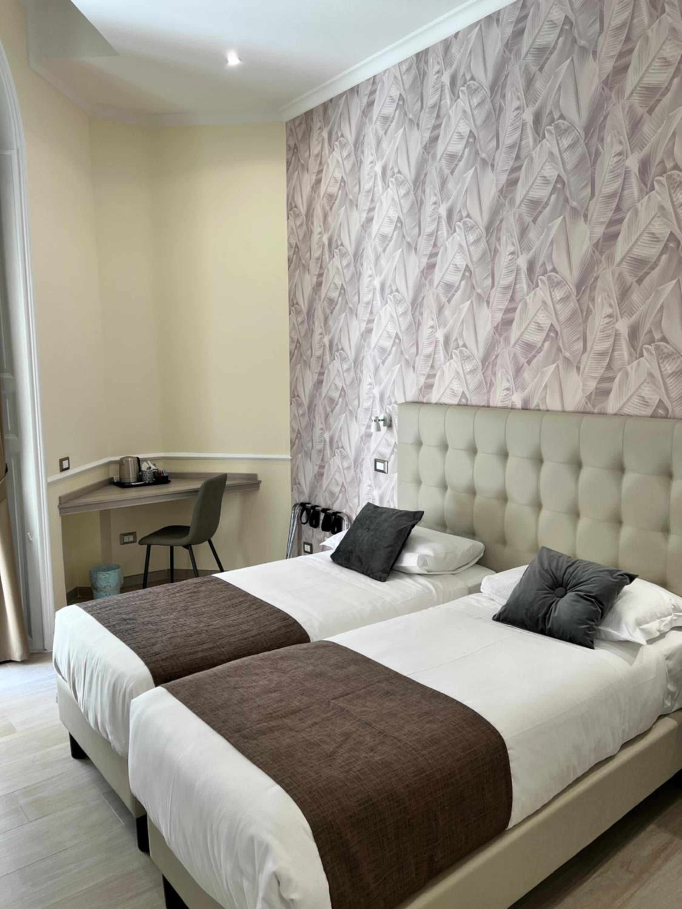 Large Double or Twin Room