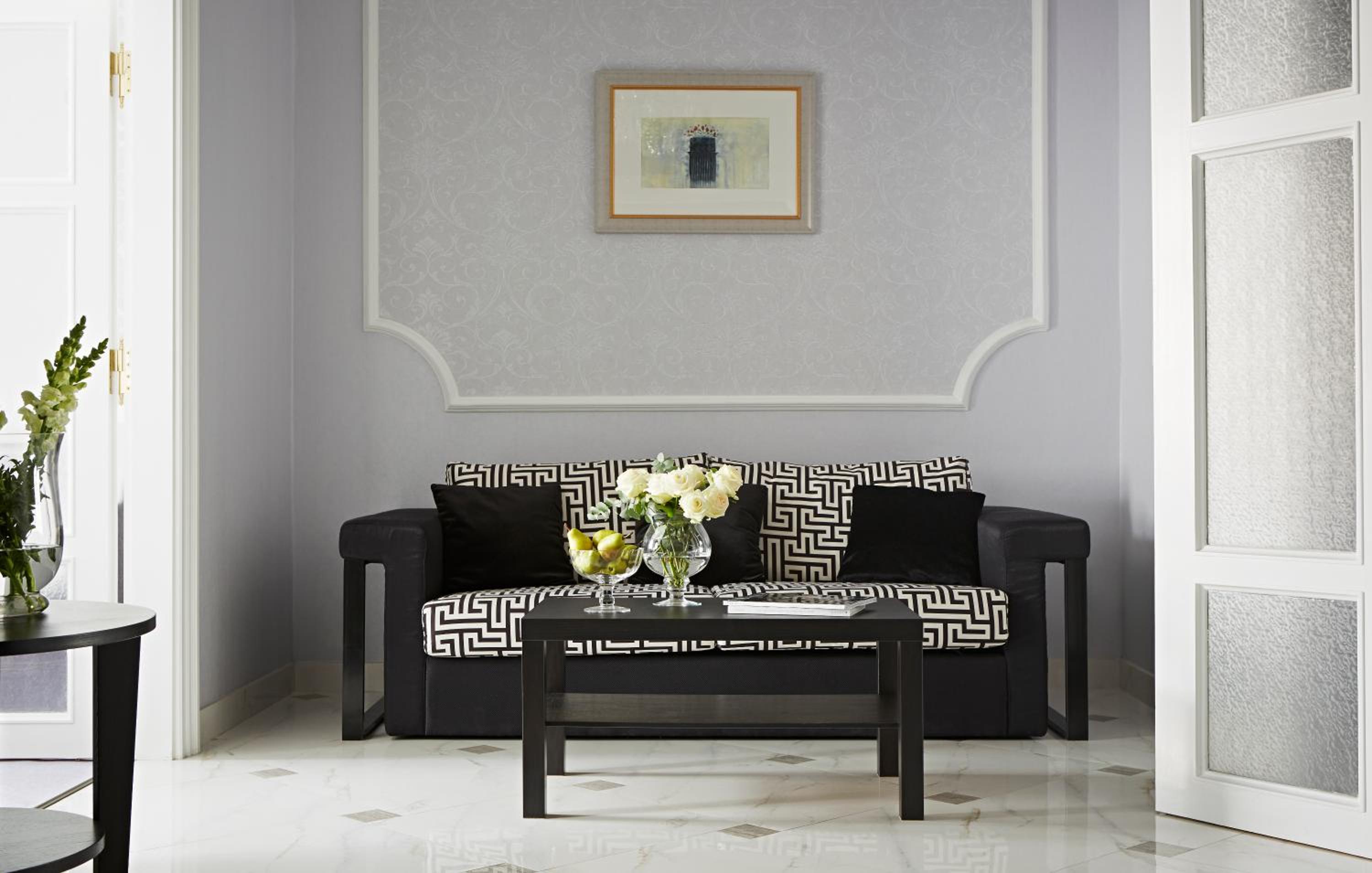 Deluxe Two-Bedroom Apartment